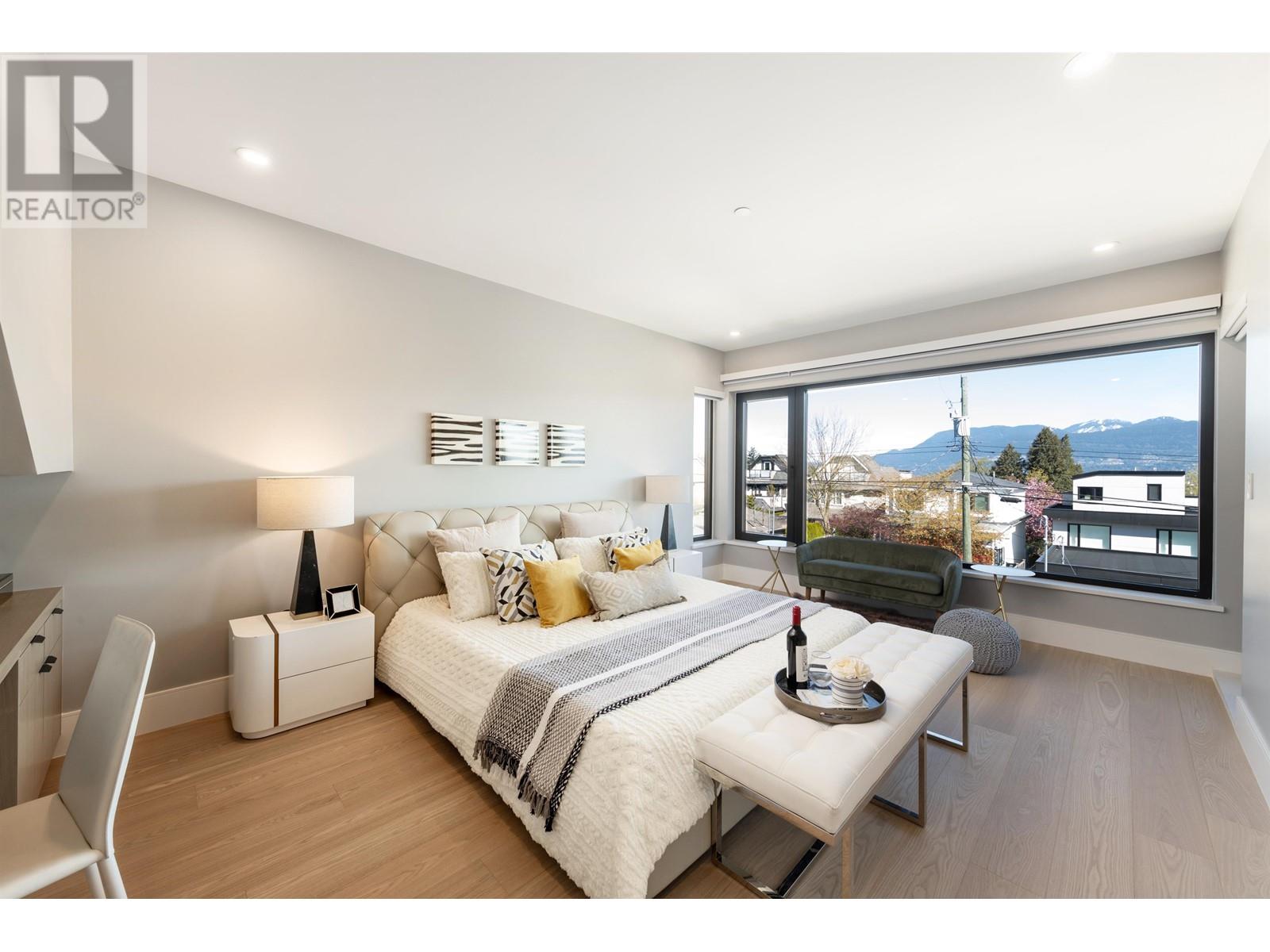 Photo 20 of 4039 W 11 Th Avenue, Vancouver BC