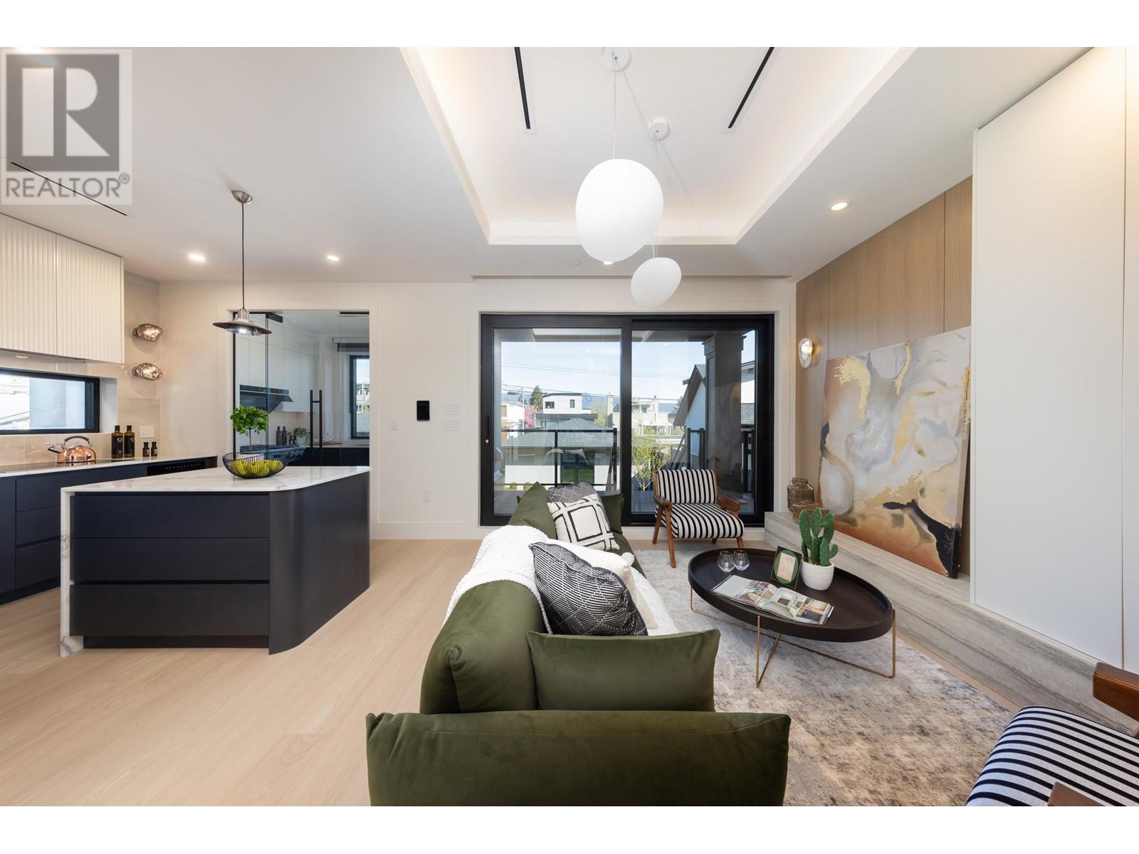 Photo 6 of 4039 W 11 Th Avenue, Vancouver BC