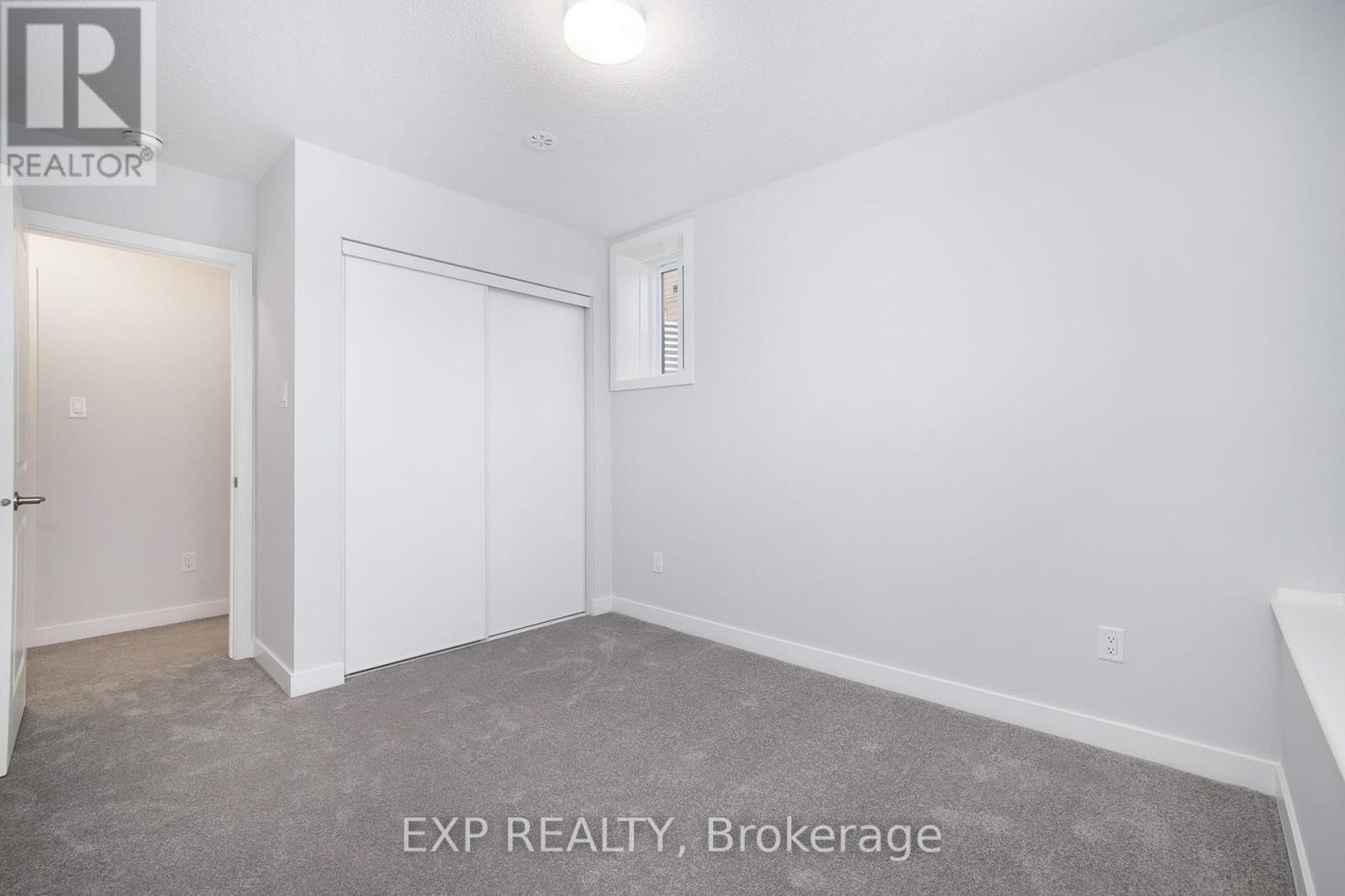 https://ddfcdn.realtor.ca/listing/TS638814539536900000/reb76/highres/8/x12056868_13.jpg