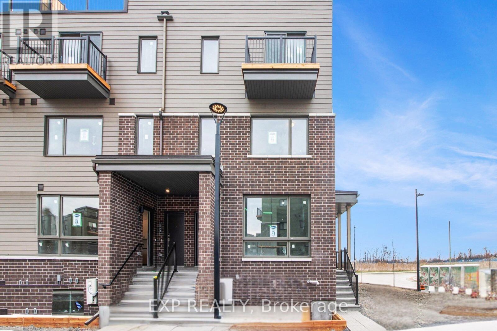 https://ddfcdn.realtor.ca/listing/TS638814539575530000/reb76/highres/2/x12104802_1.jpg