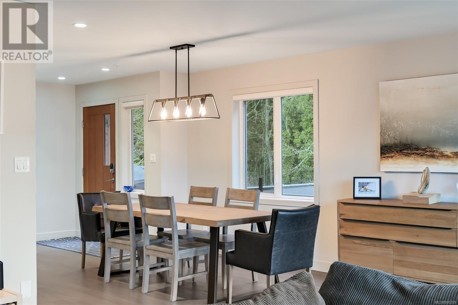 101 744 Handy Road, Mill Bay