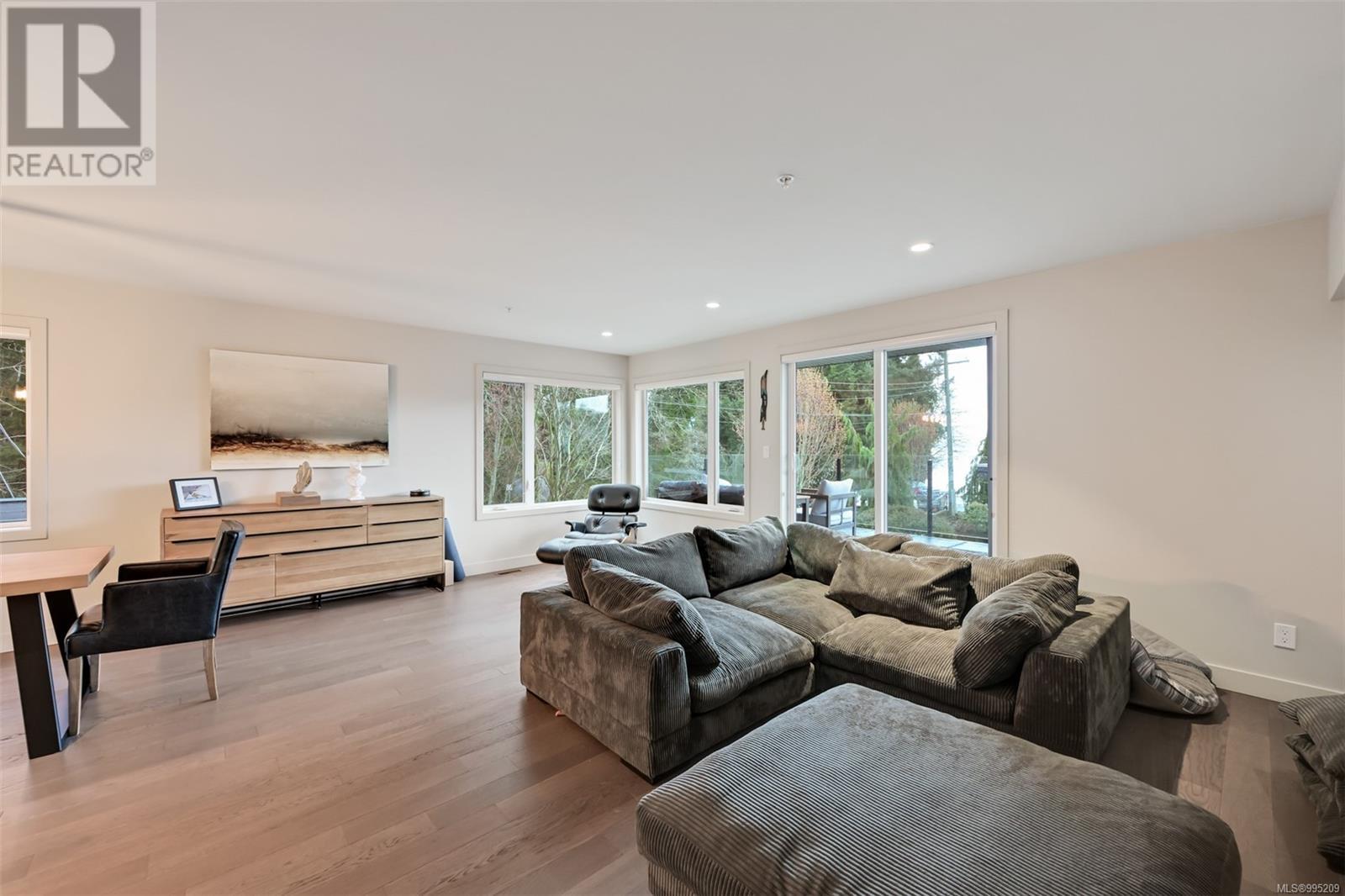 101 744 Handy Road, Mill Bay