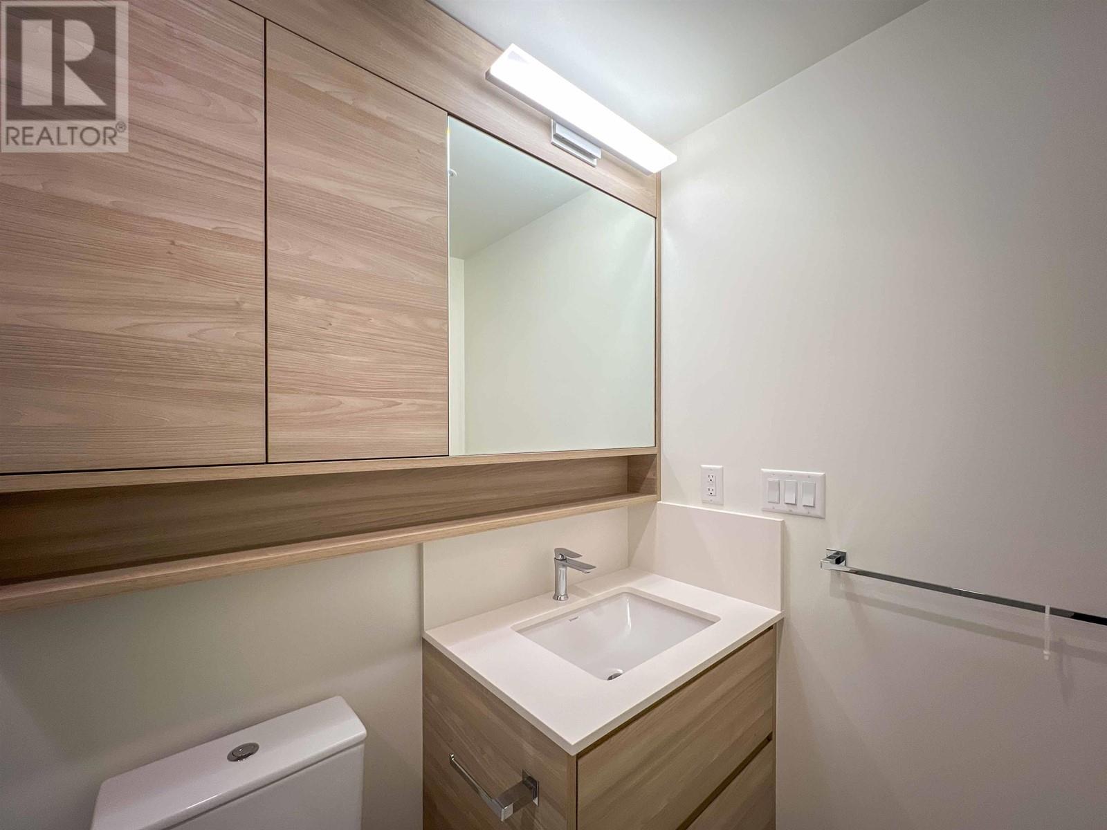 2004 595 AUSTIN AVENUE, Coquitlam real estate listing R2995072