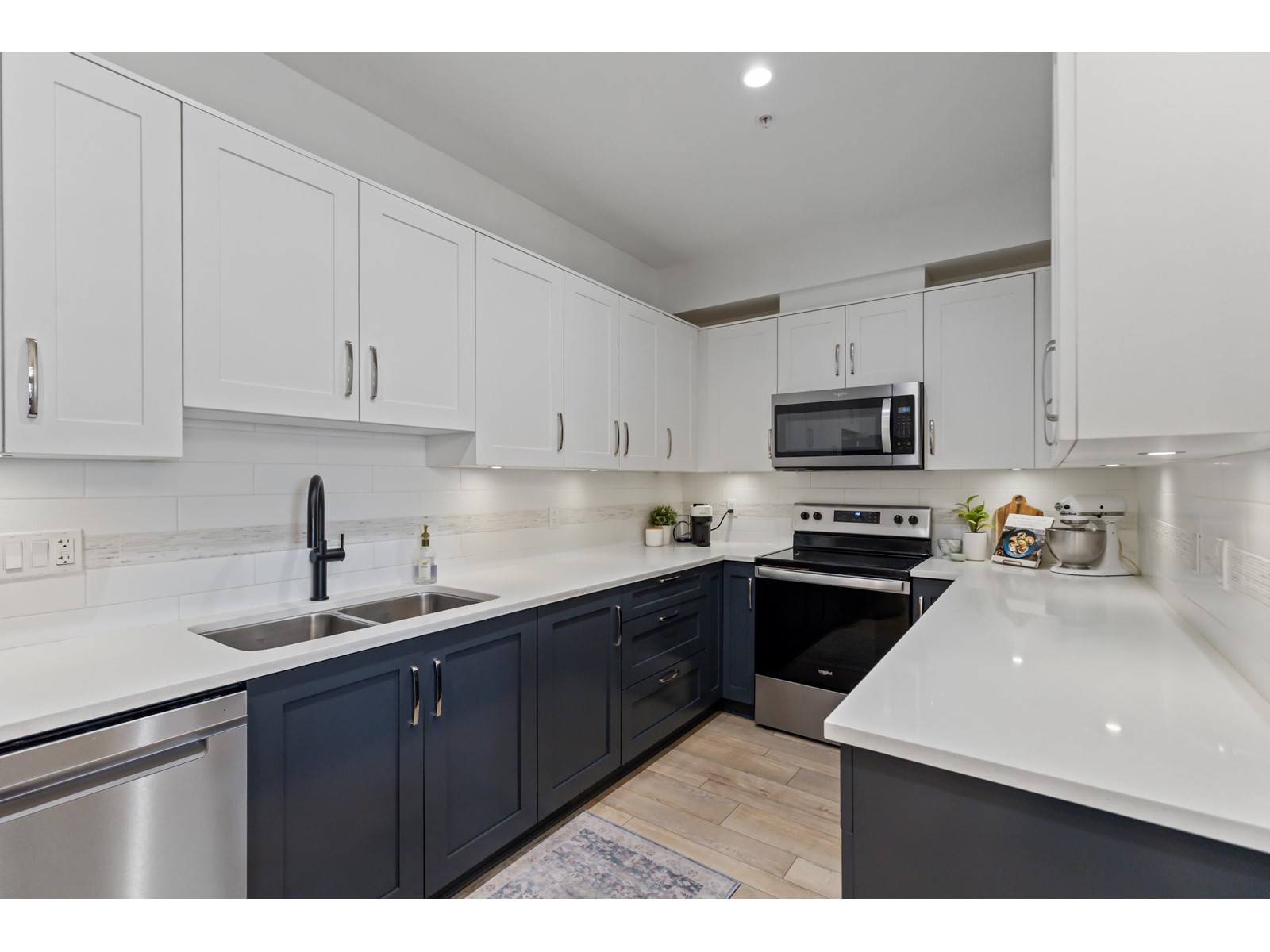 212 20728 WILLOUGHBY TOWN CENTRE DRIVE, Langley real estate listing R2995112
