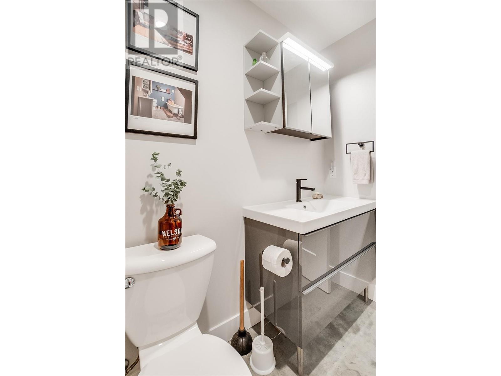 325 CHATHAM Street Unit# 1, Nelson