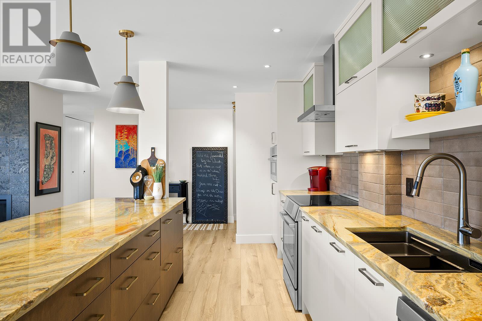 #1403 737 LEON AVENUE - Image 22