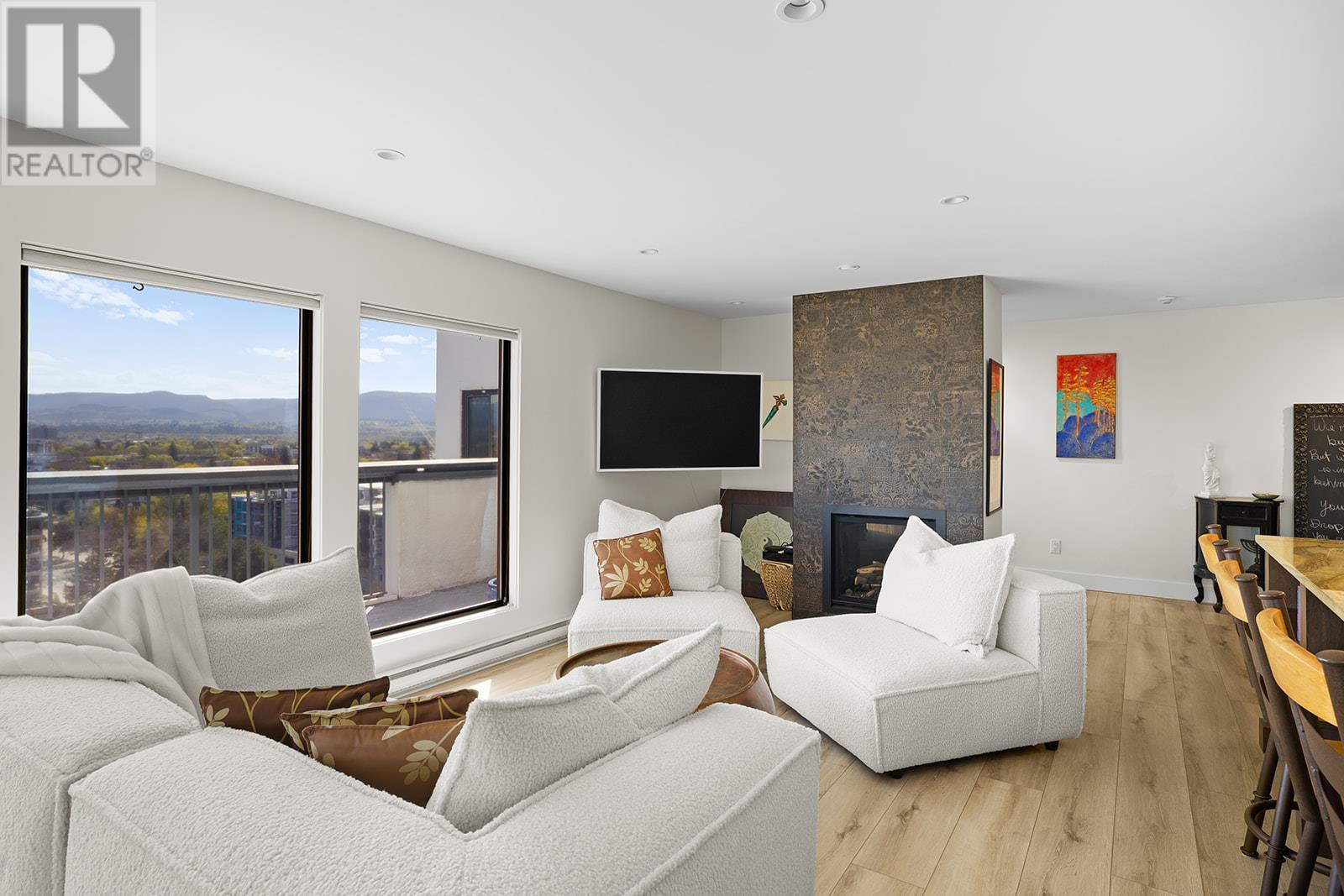 #1403 737 LEON AVENUE - Image 23