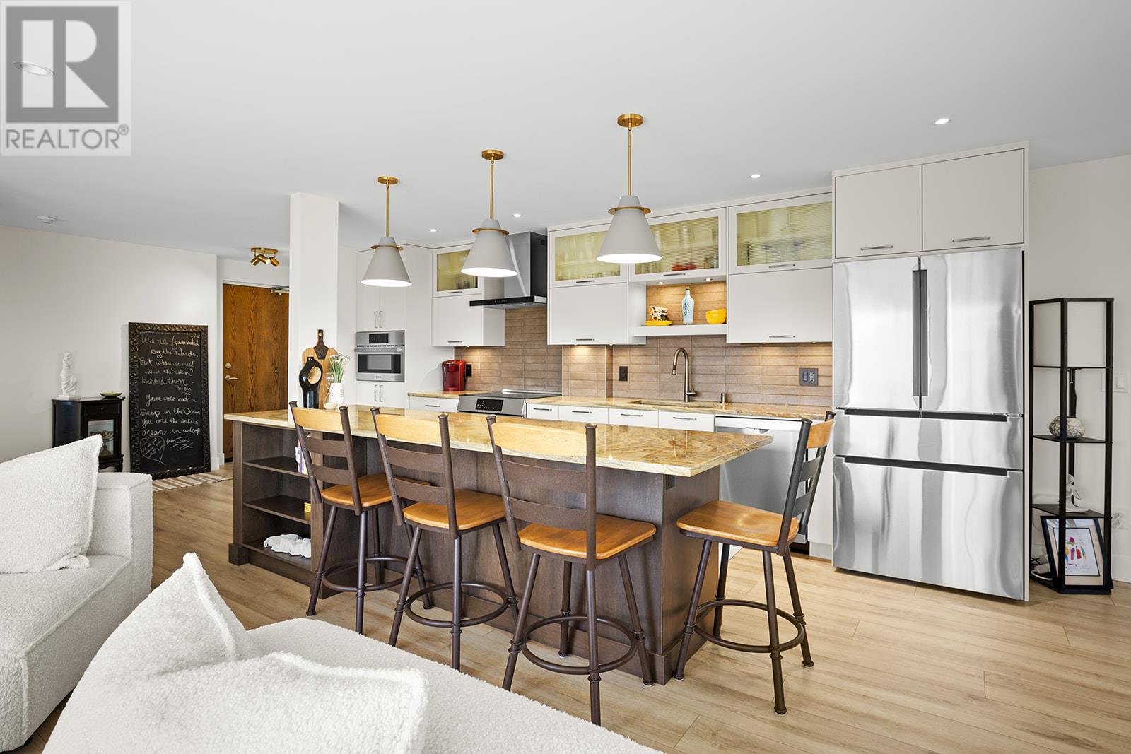 #1403 737 LEON AVENUE - Image 15