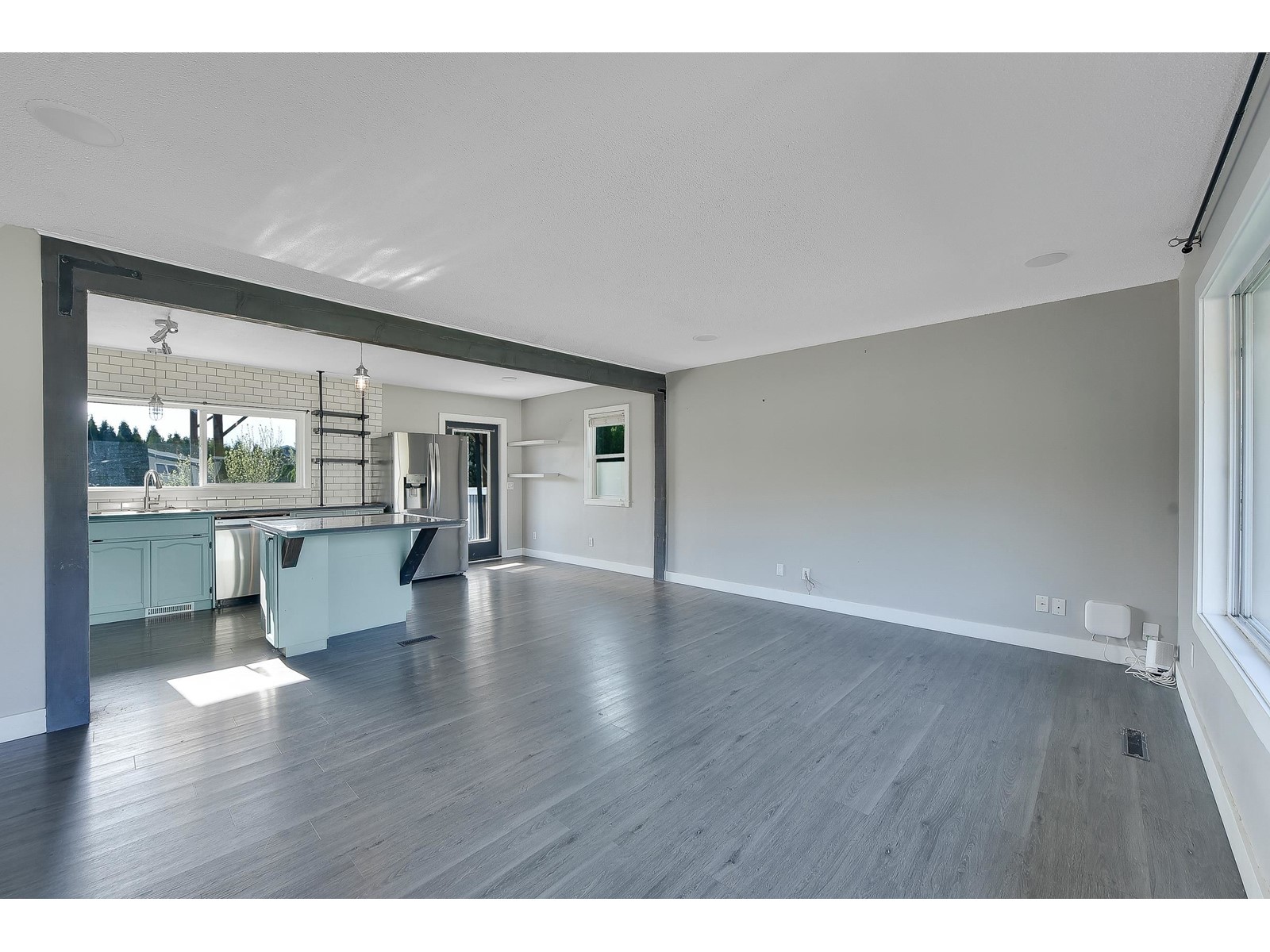 Photo 13 of 10113 Manor Drive Fairfield Island, Chilliwack BC