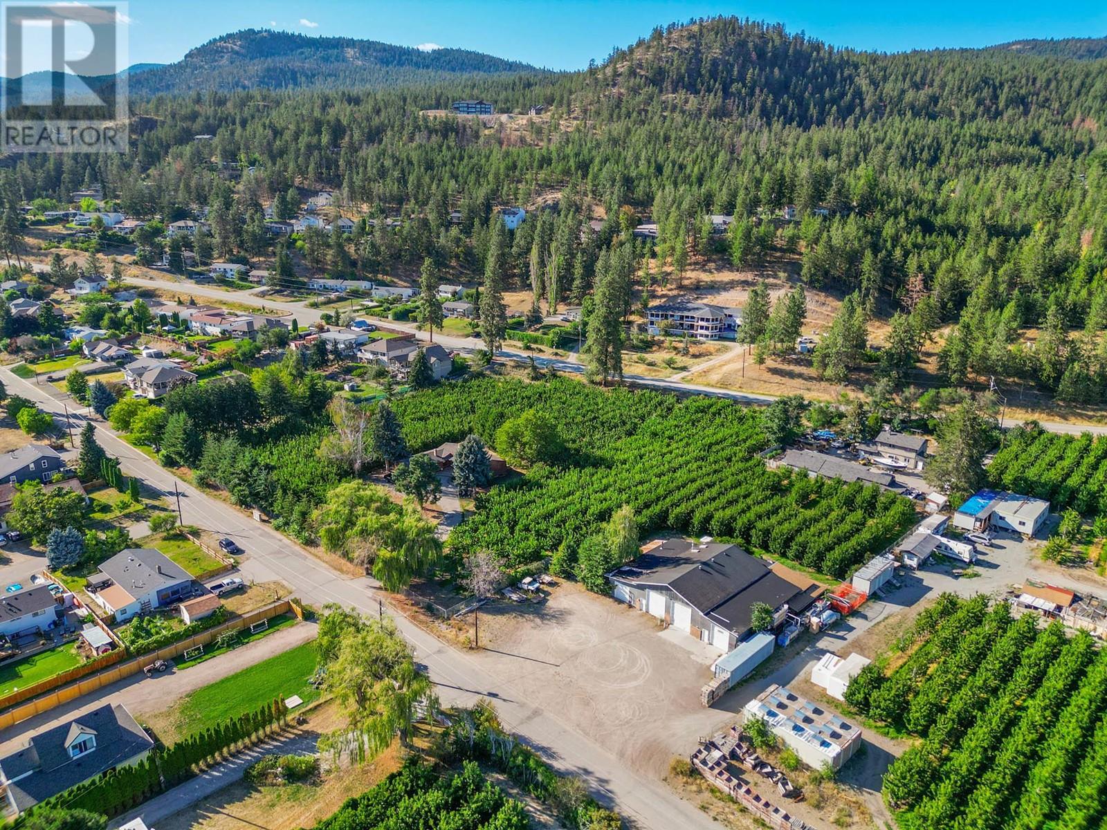4977 Elliott Avenue, Peachland