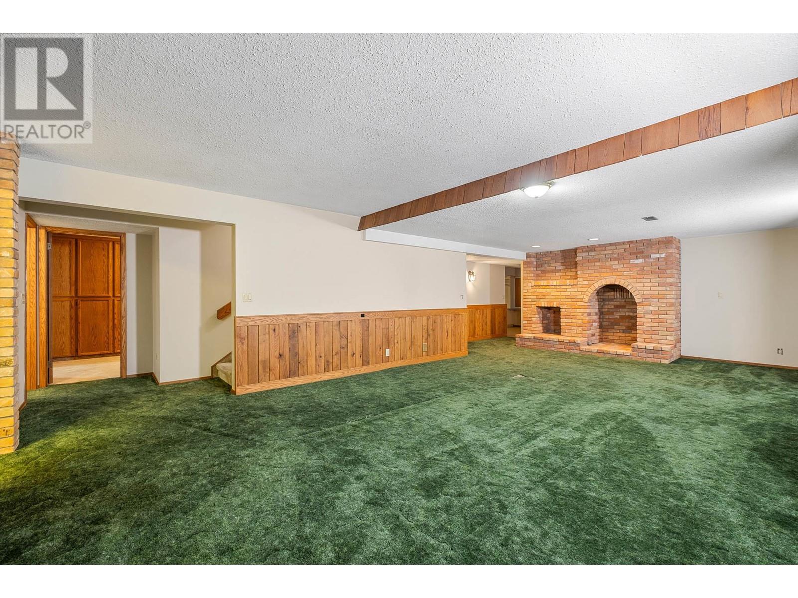 4977 Elliott Avenue, Peachland