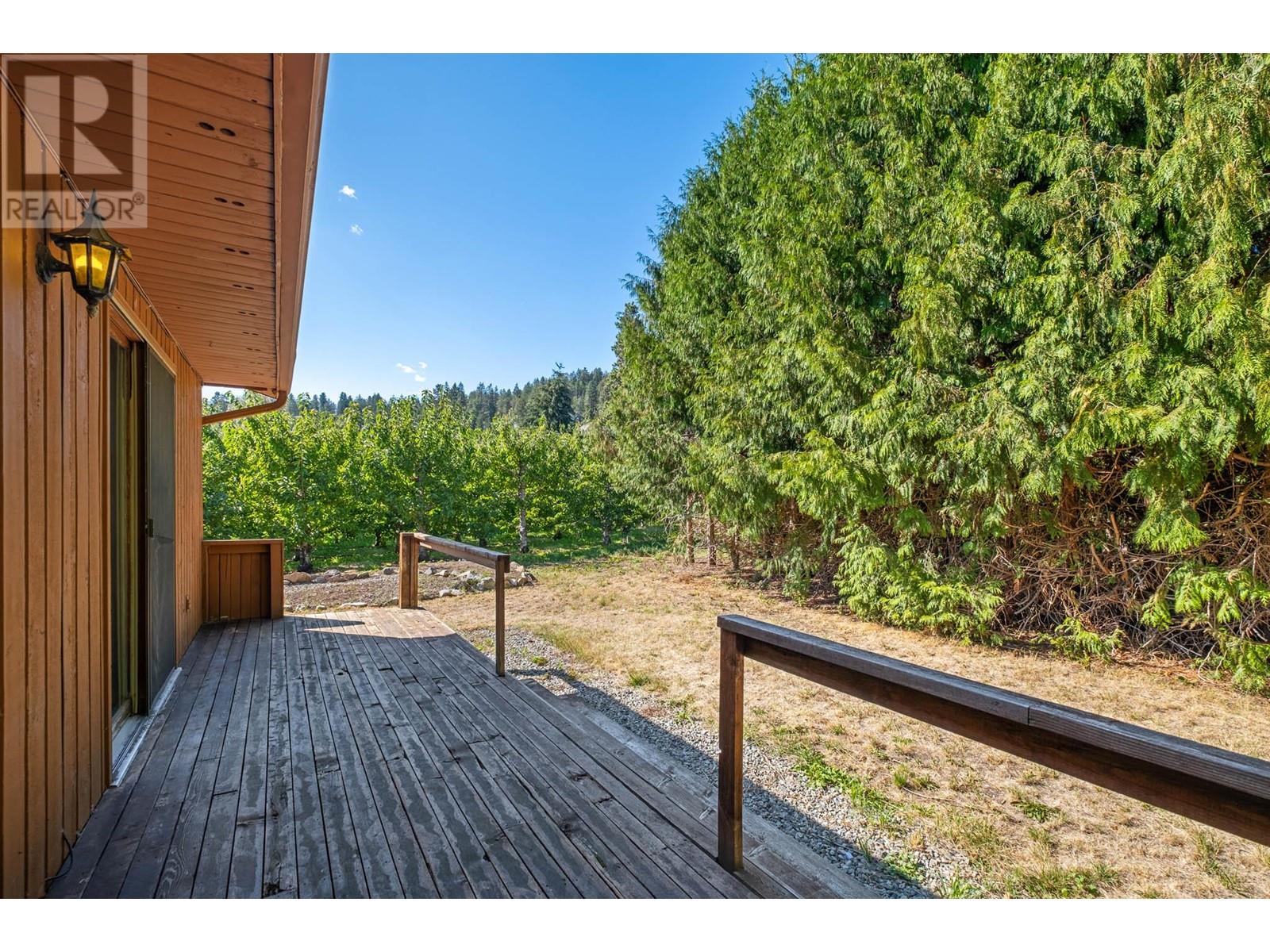 4977 Elliott Avenue, Peachland