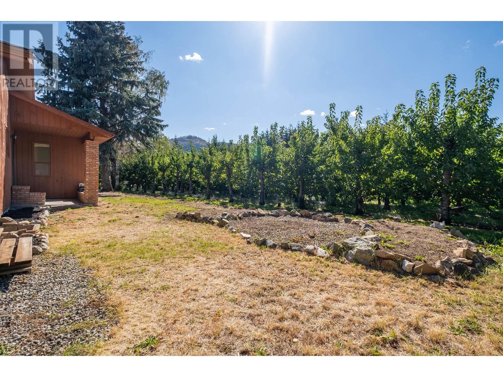 4977 Elliott Avenue, Peachland
