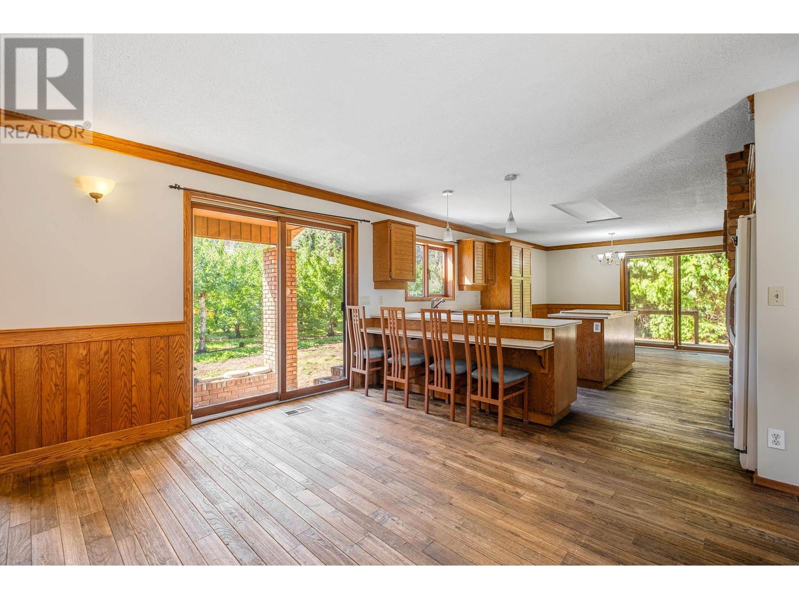 4977 Elliott Avenue, Peachland