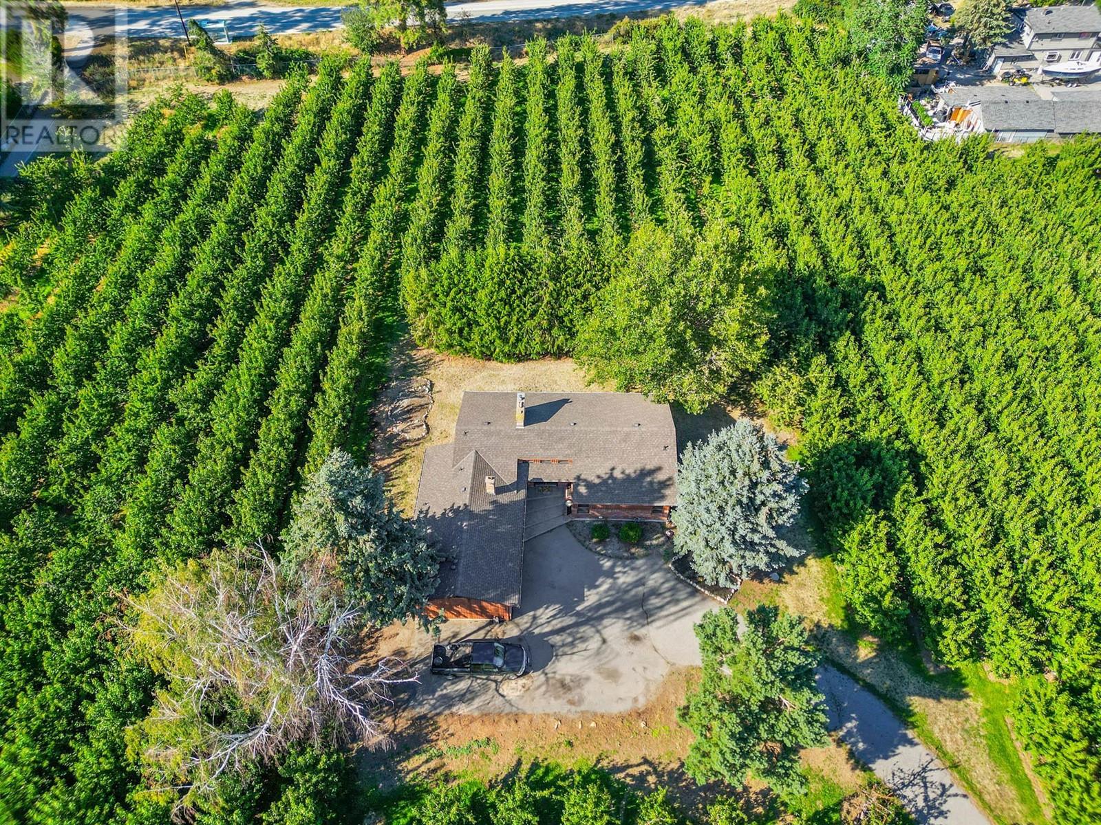 4977 Elliott Avenue, Peachland