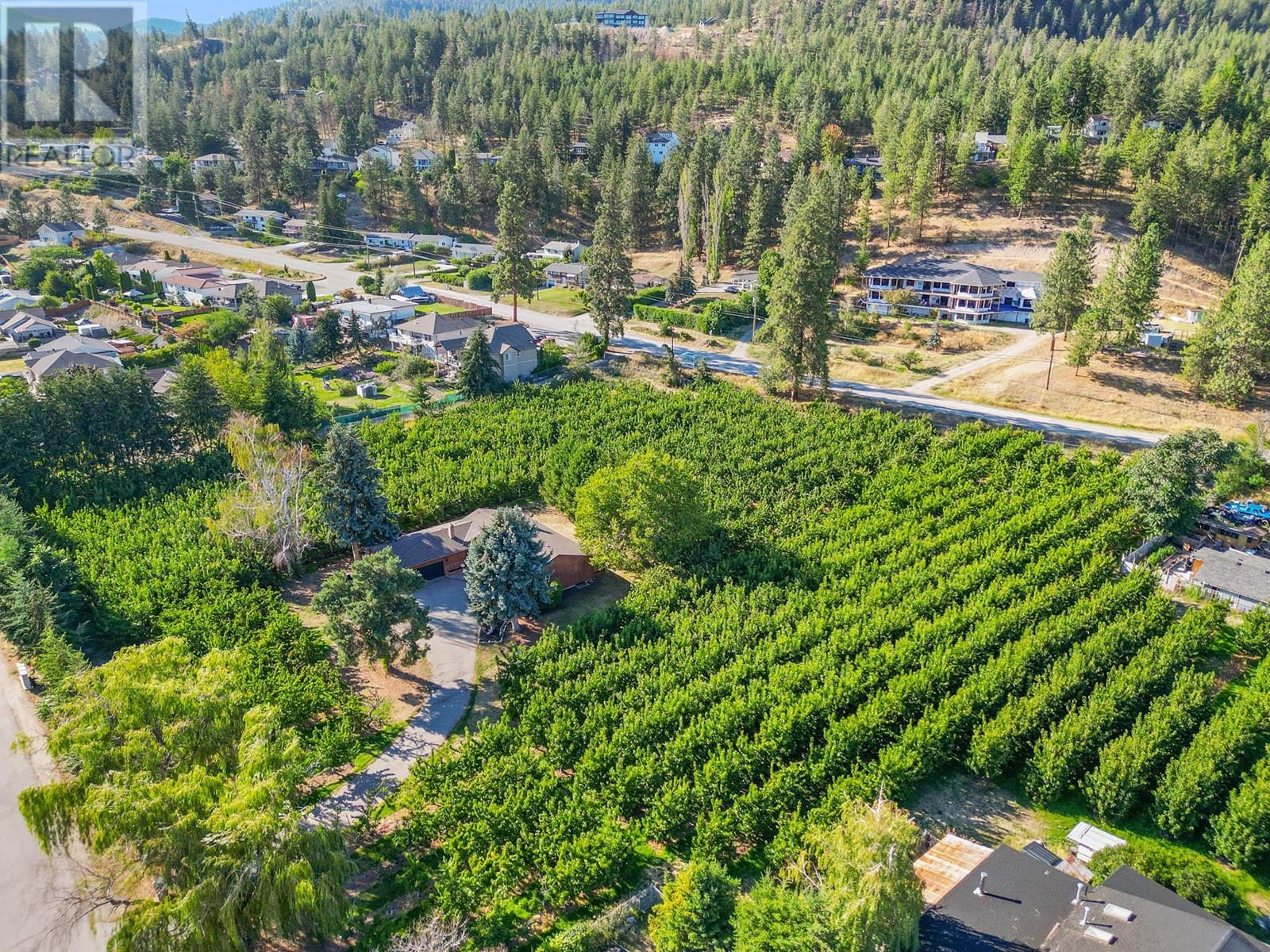 4977 Elliott Avenue, Peachland