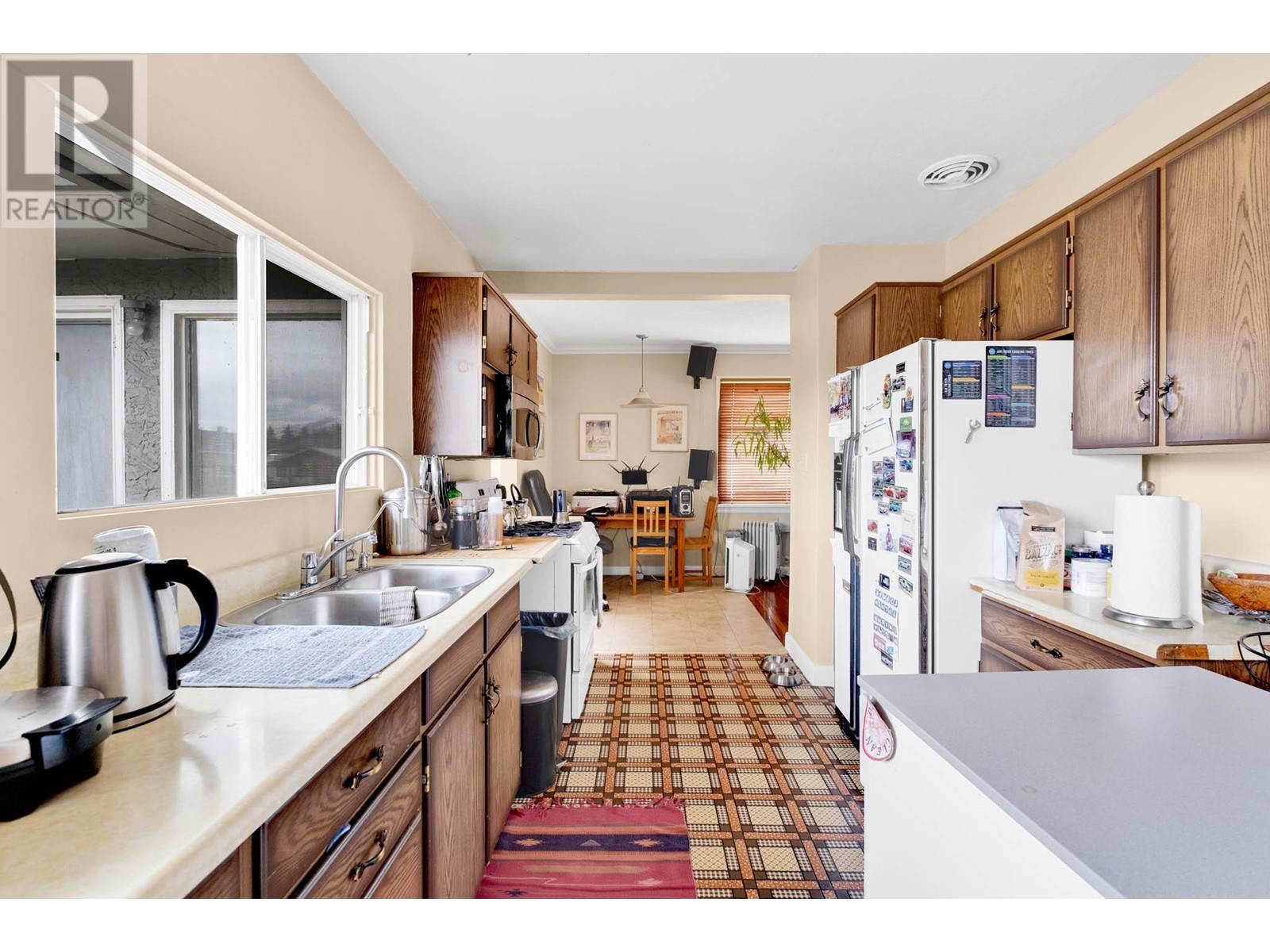 5028 Elliott Avenue, Peachland
