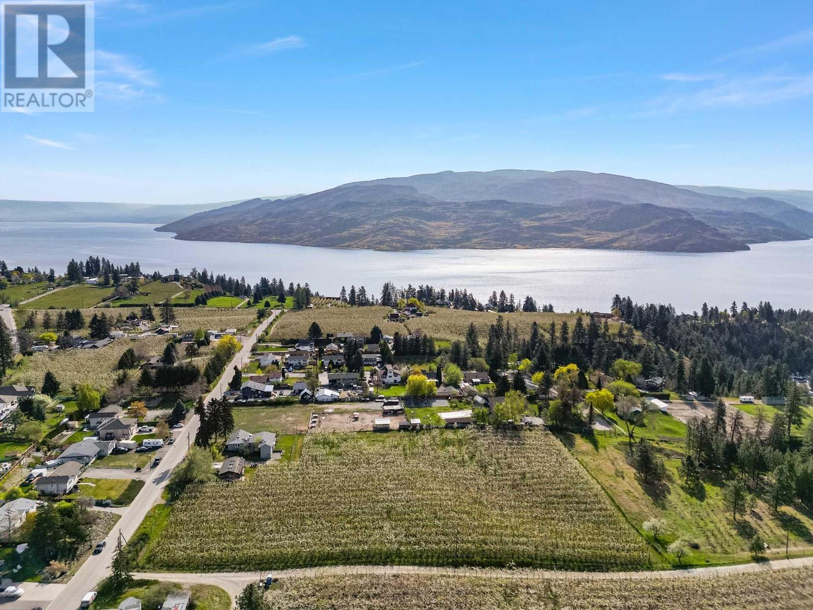 5028 Elliott Avenue, Peachland