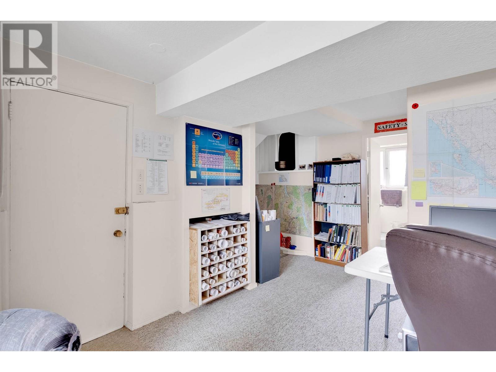 5028 Elliott Avenue, Peachland