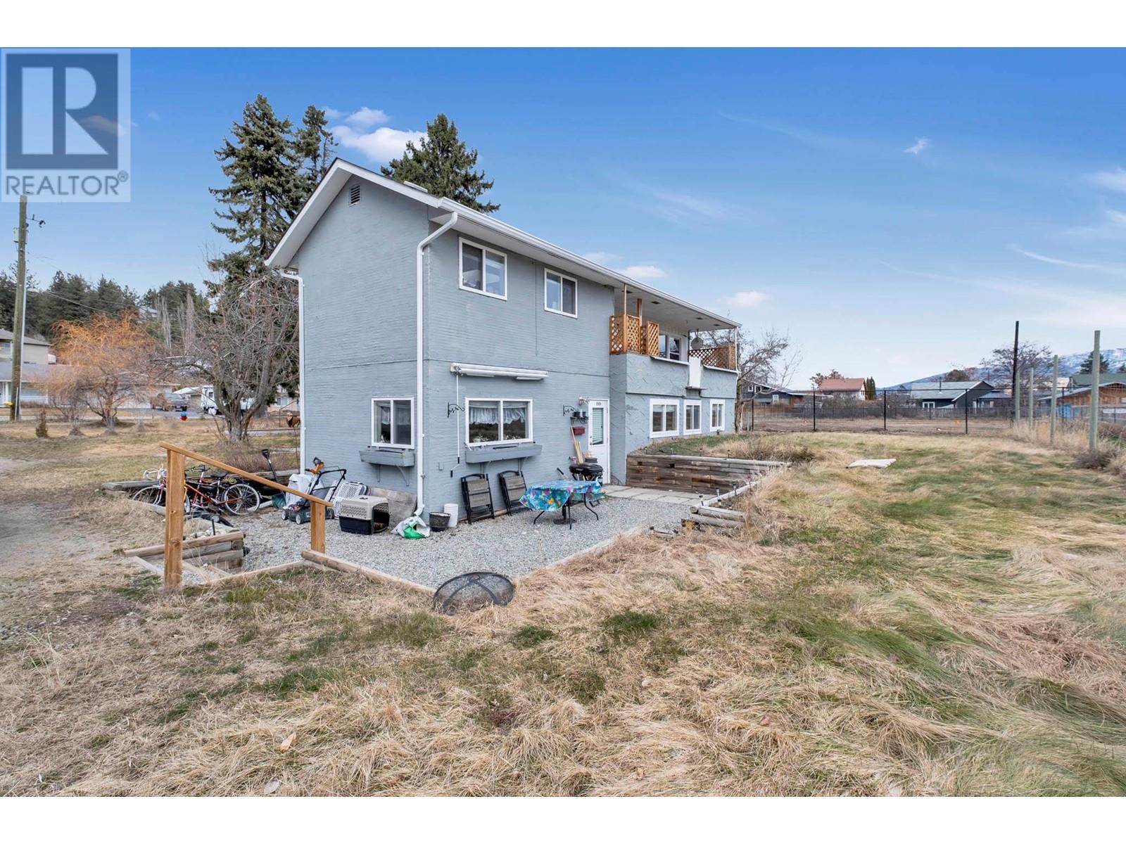 5028 Elliott Avenue, Peachland