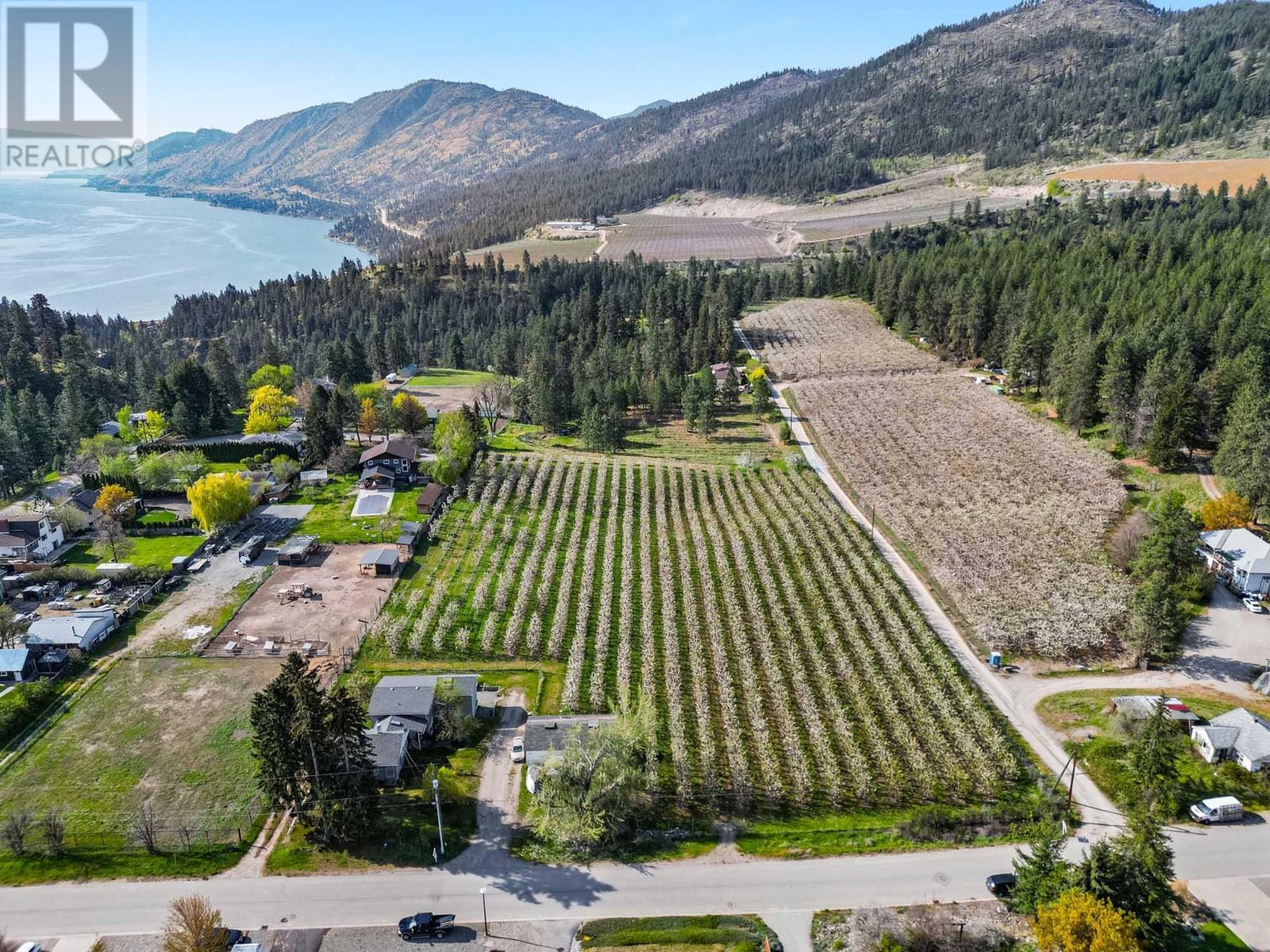 5028 Elliott Avenue, Peachland