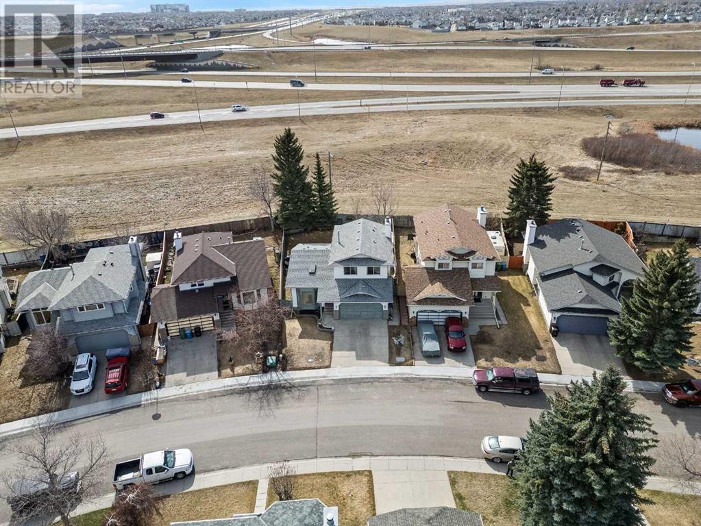 Single Family House for Sale in  Mckerrell Close SE McKenzie Lake Calgary 