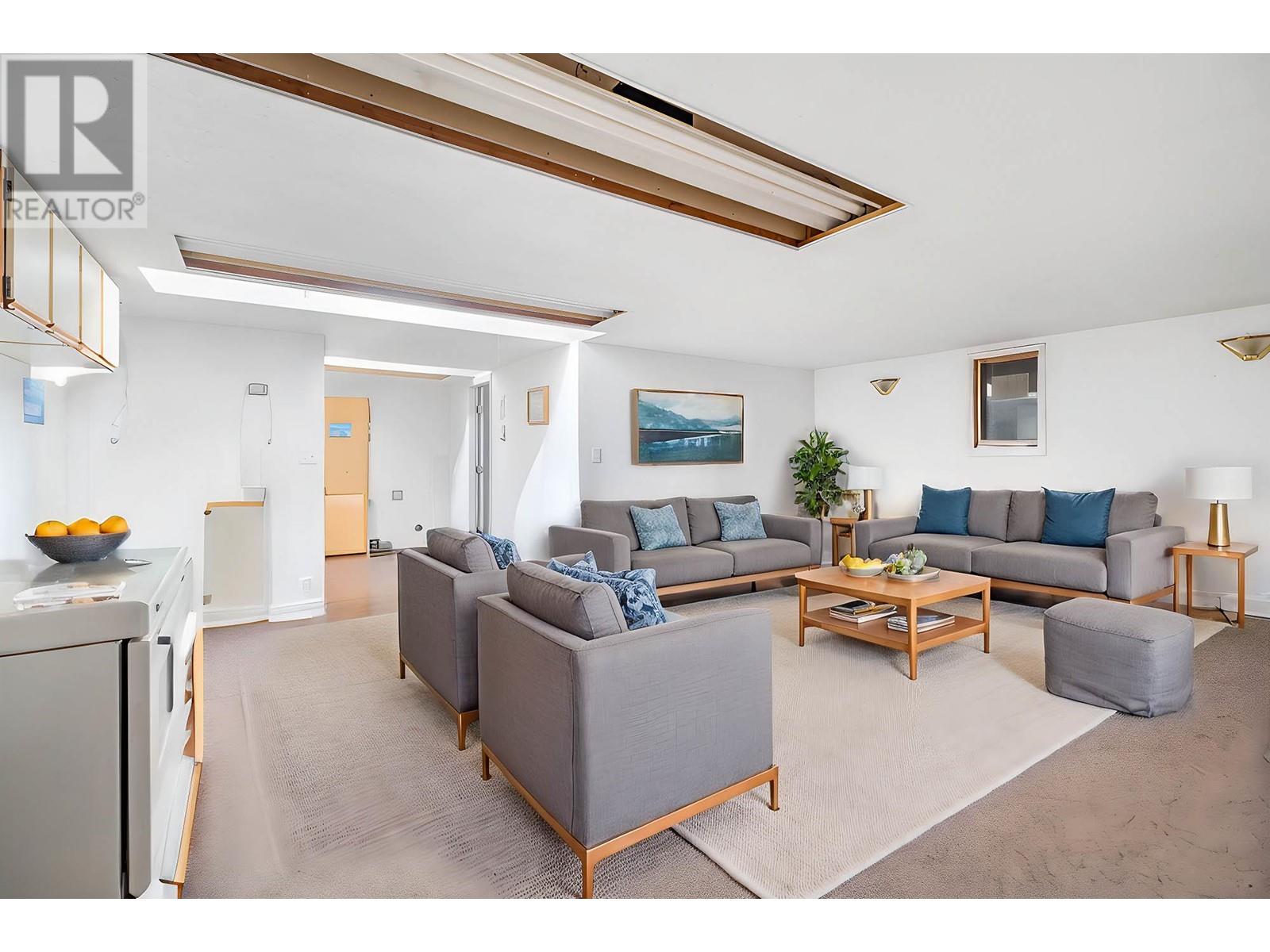  4977 Elliott Avenue, Peachland
