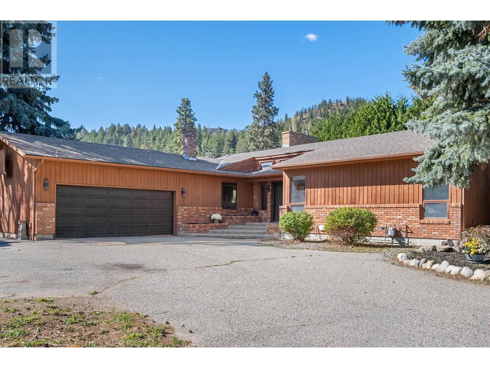  4977 Elliott Avenue, Peachland
