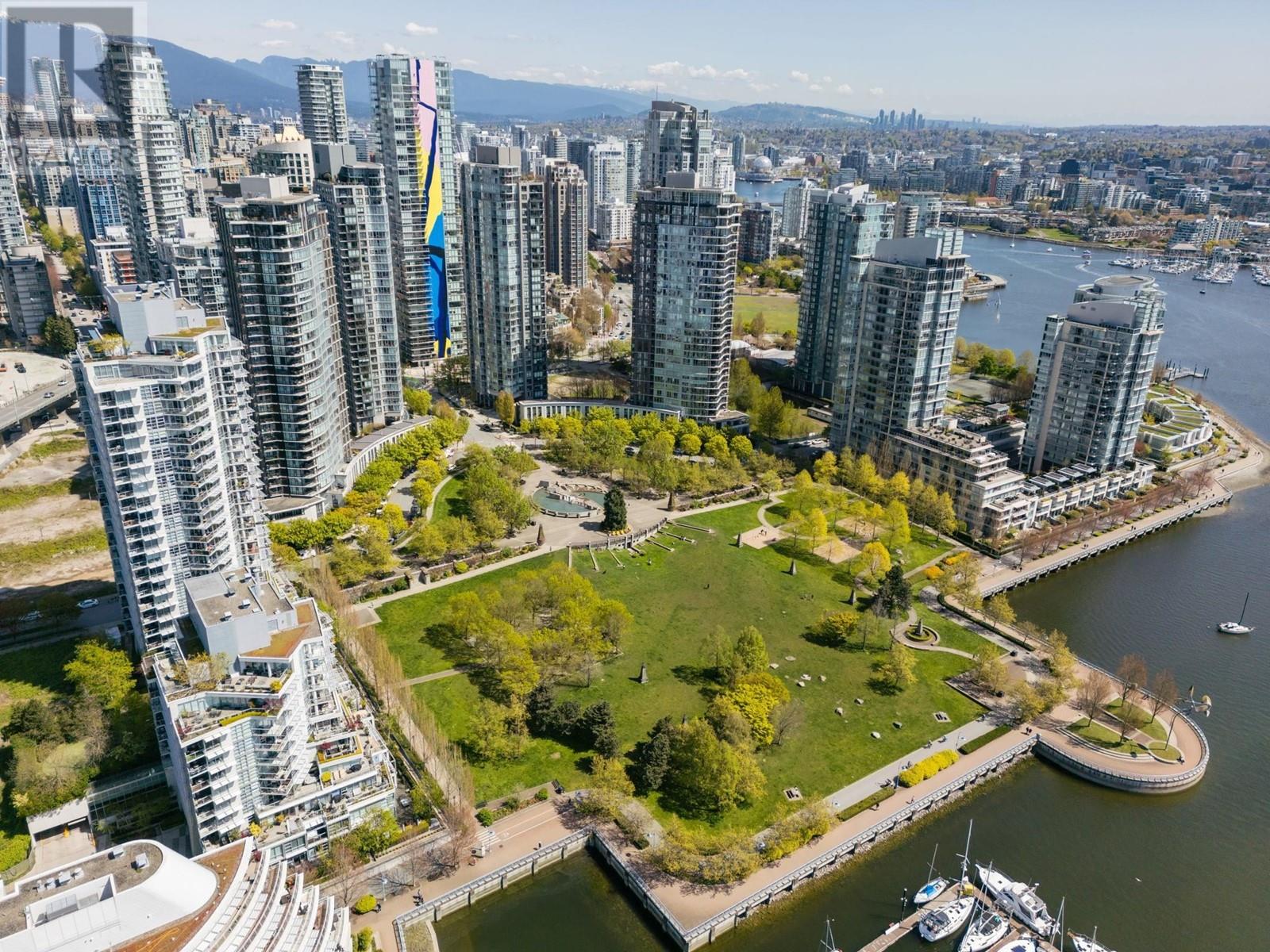 Photo 6 of T 14 1501 Howe Street, Vancouver BC