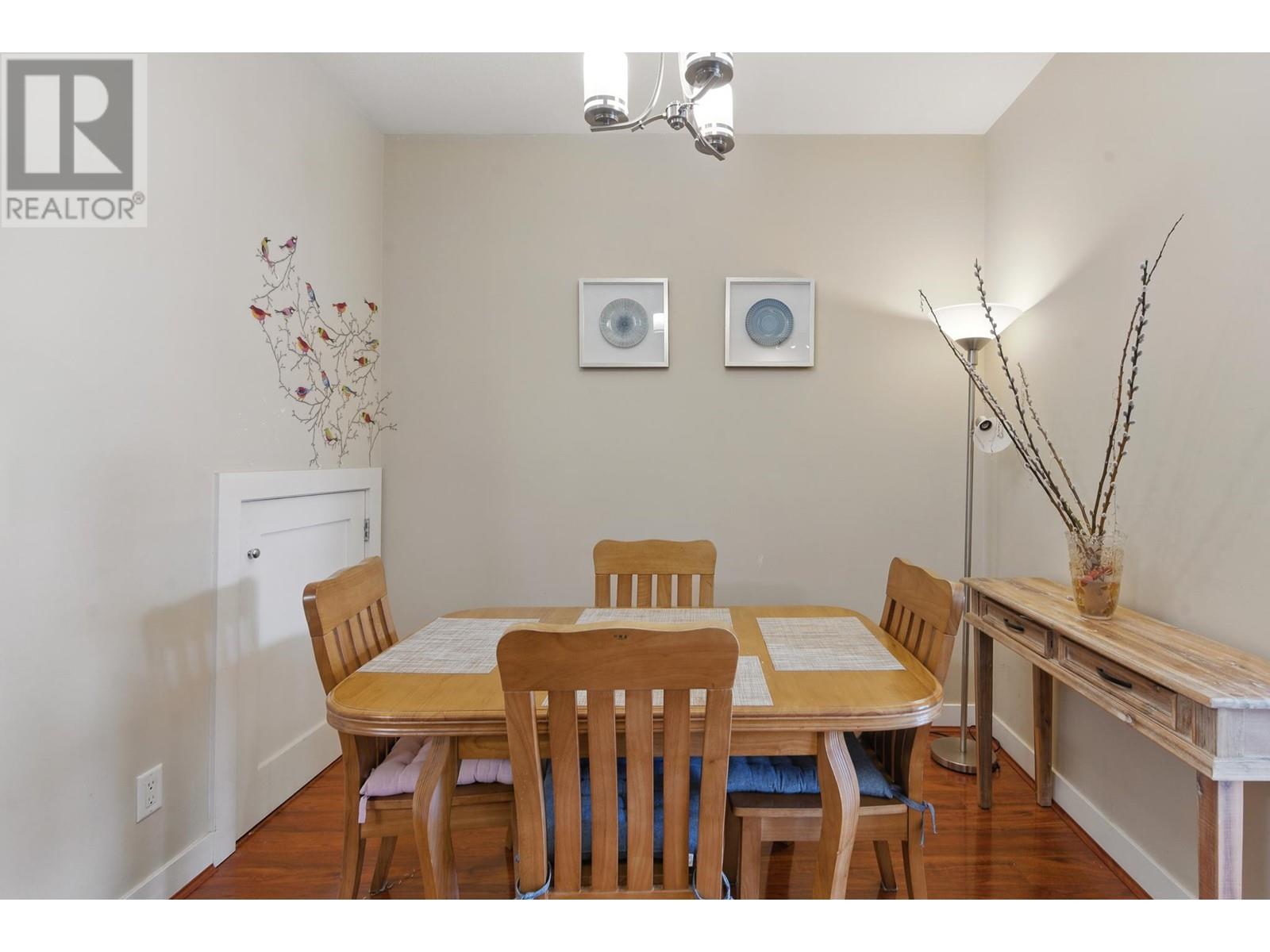 Photo 12 of 45 7388 Macpherson Avenue, Burnaby BC