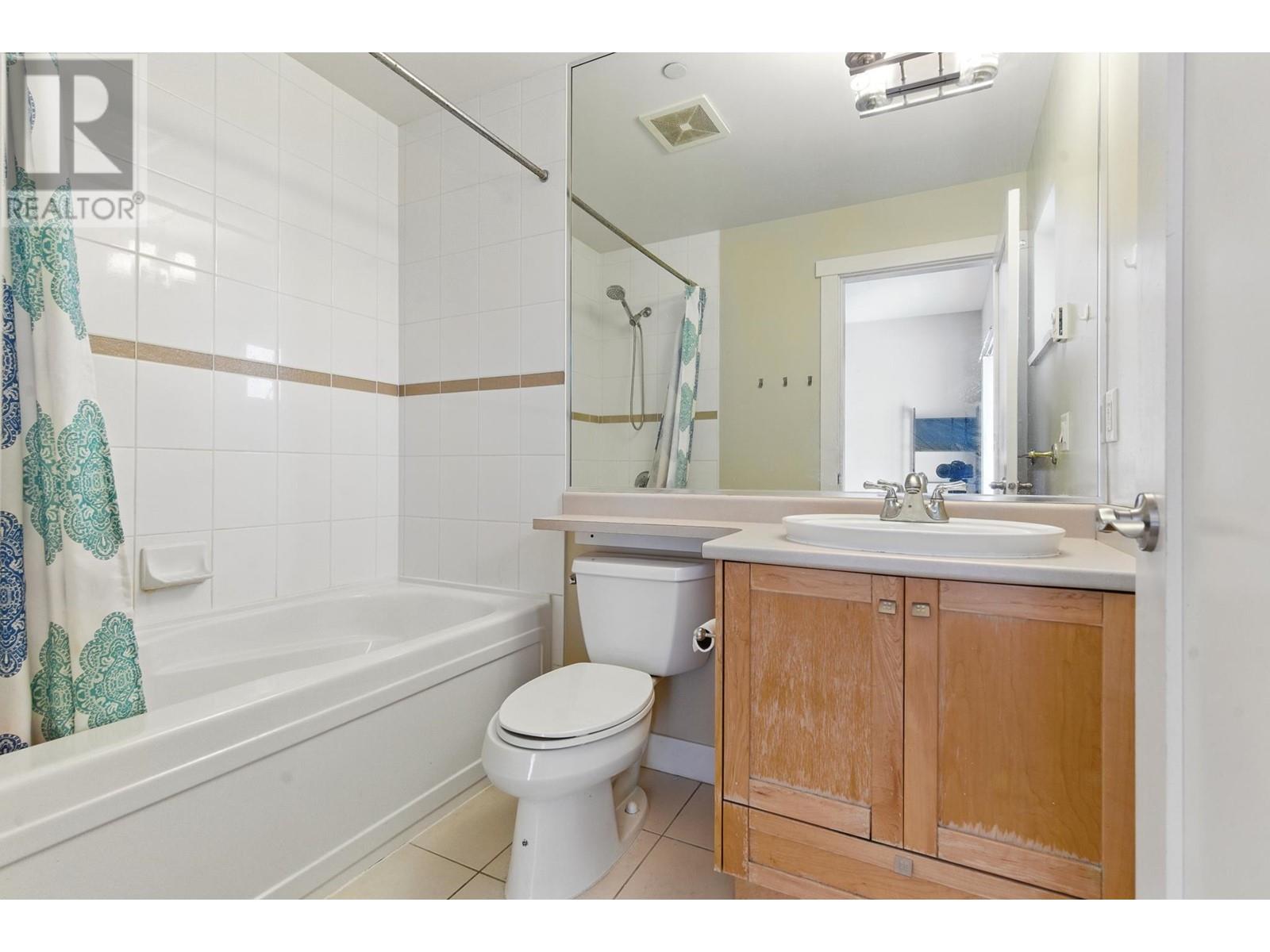 Photo 25 of 45 7388 Macpherson Avenue, Burnaby BC
