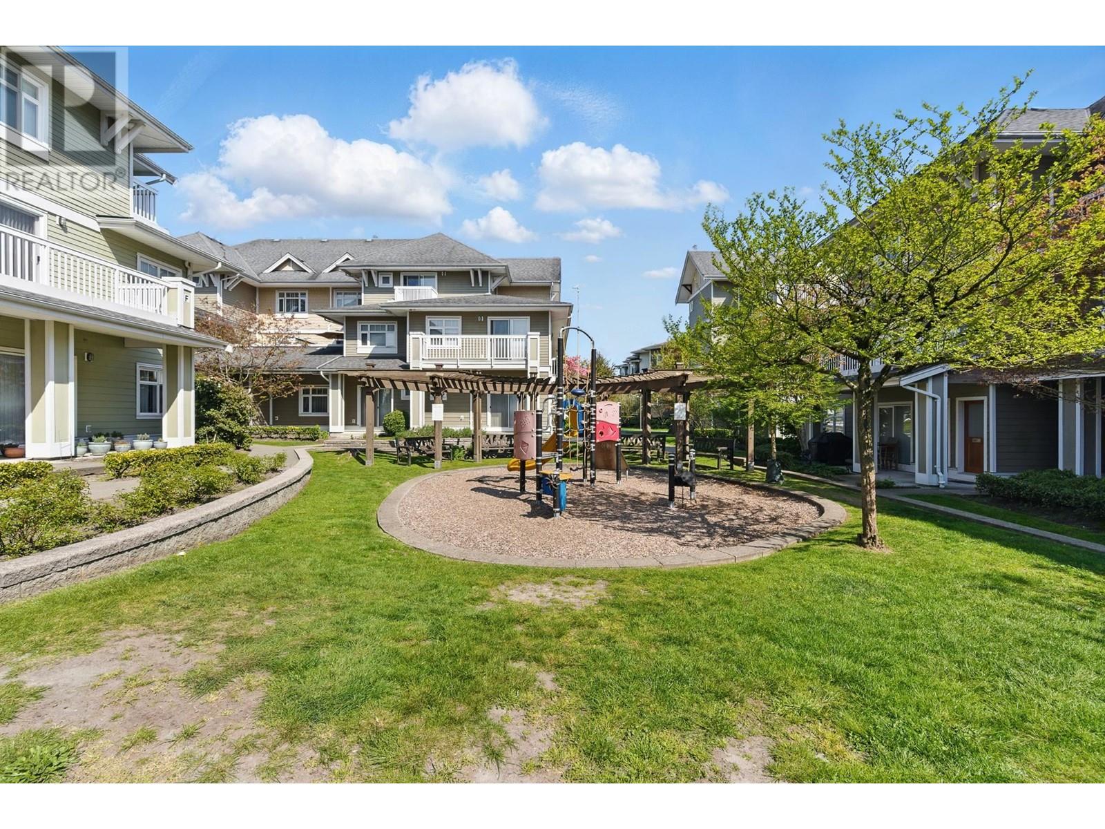 Photo 29 of 45 7388 Macpherson Avenue, Burnaby BC