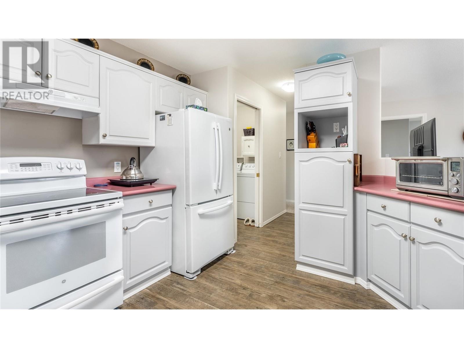 210 20th Avenue Unit# 6, Creston