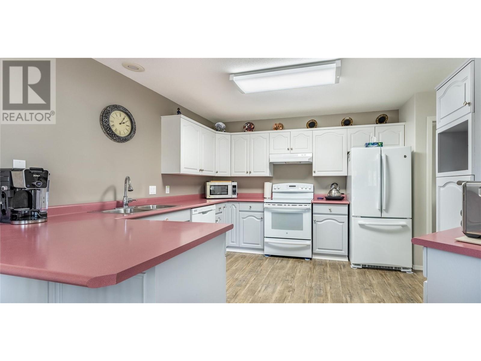 210 20th Avenue Unit# 6, Creston