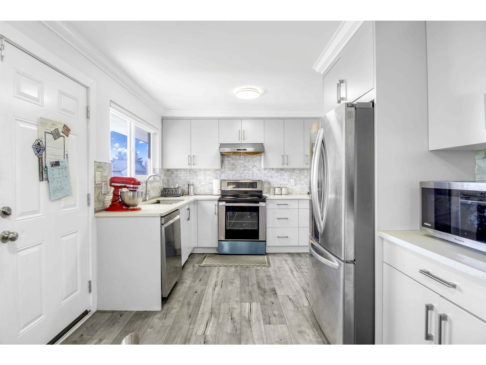 Photo 9 of 7273 130 Street, Surrey BC