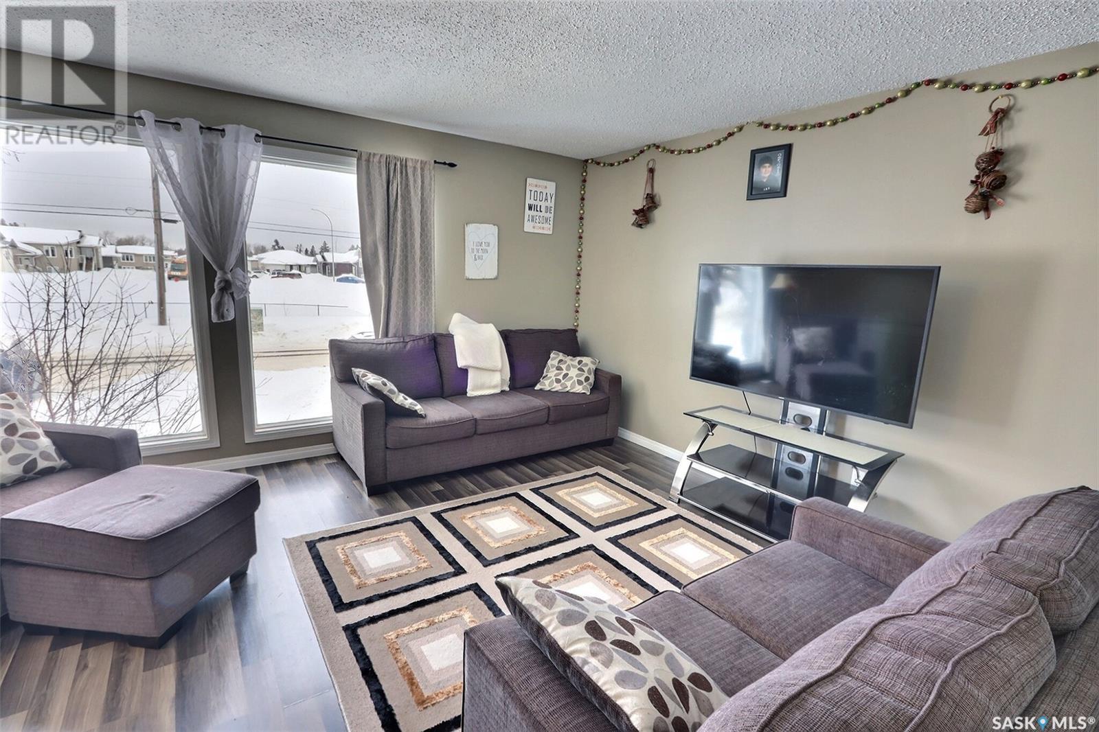 Photo 7 of 835 7th Street E, Prince Albert SK