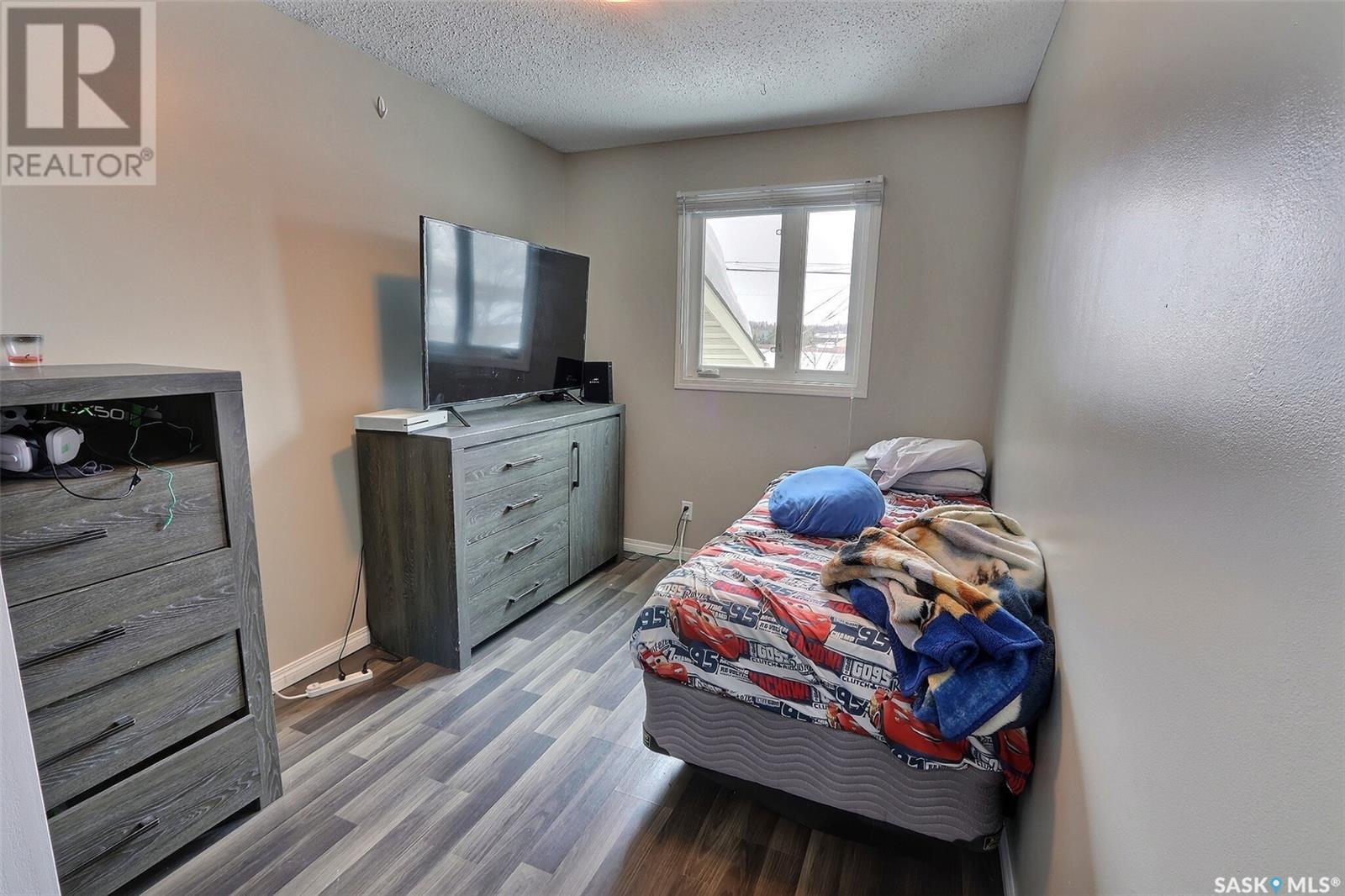 Photo 4 of 835 7th Street E, Prince Albert SK