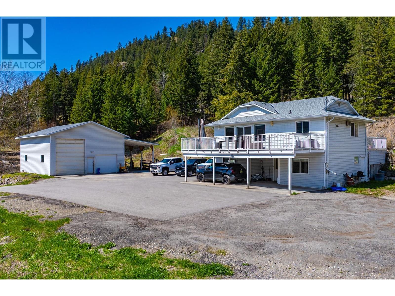 7114 Goshawk Road, Kelowna