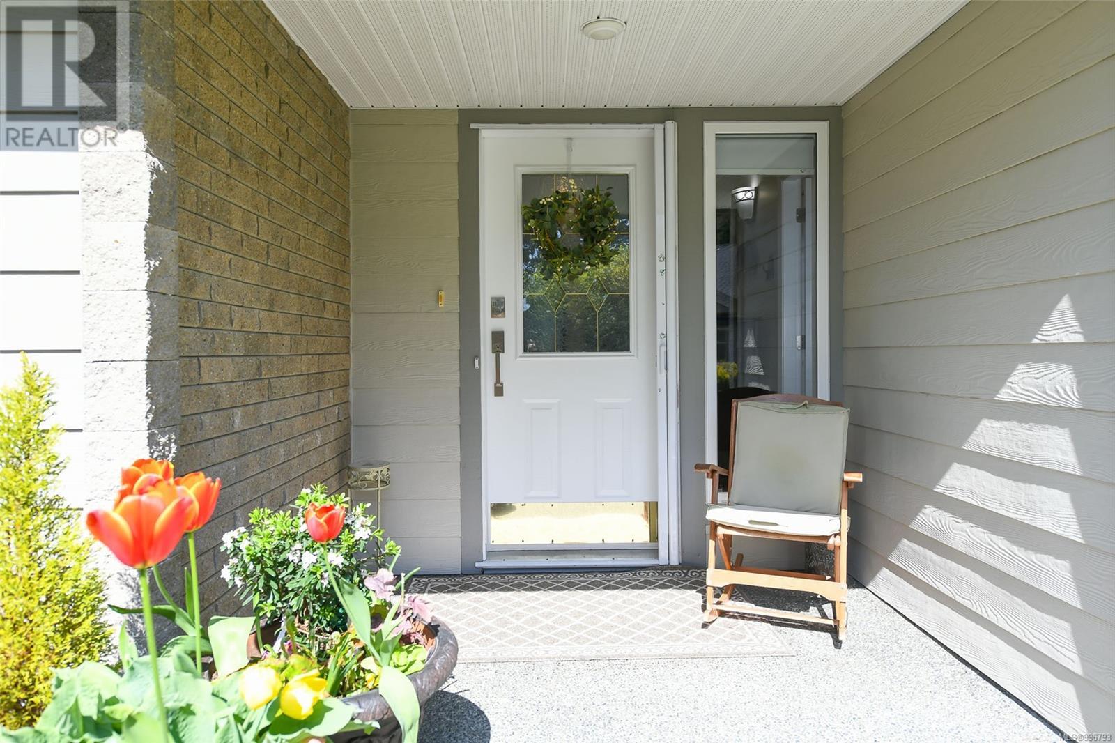 21 351 Church St, Comox