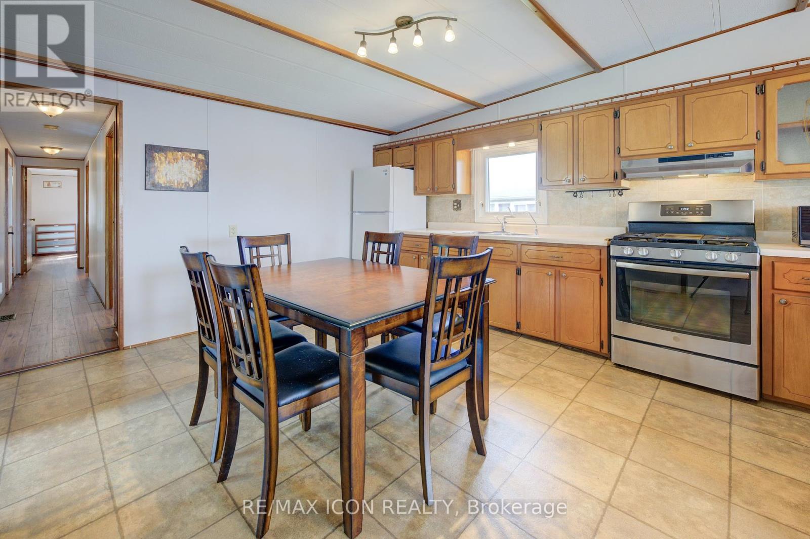 Photo 14 of 25 Grand Vista Crescent, Wellington North ON