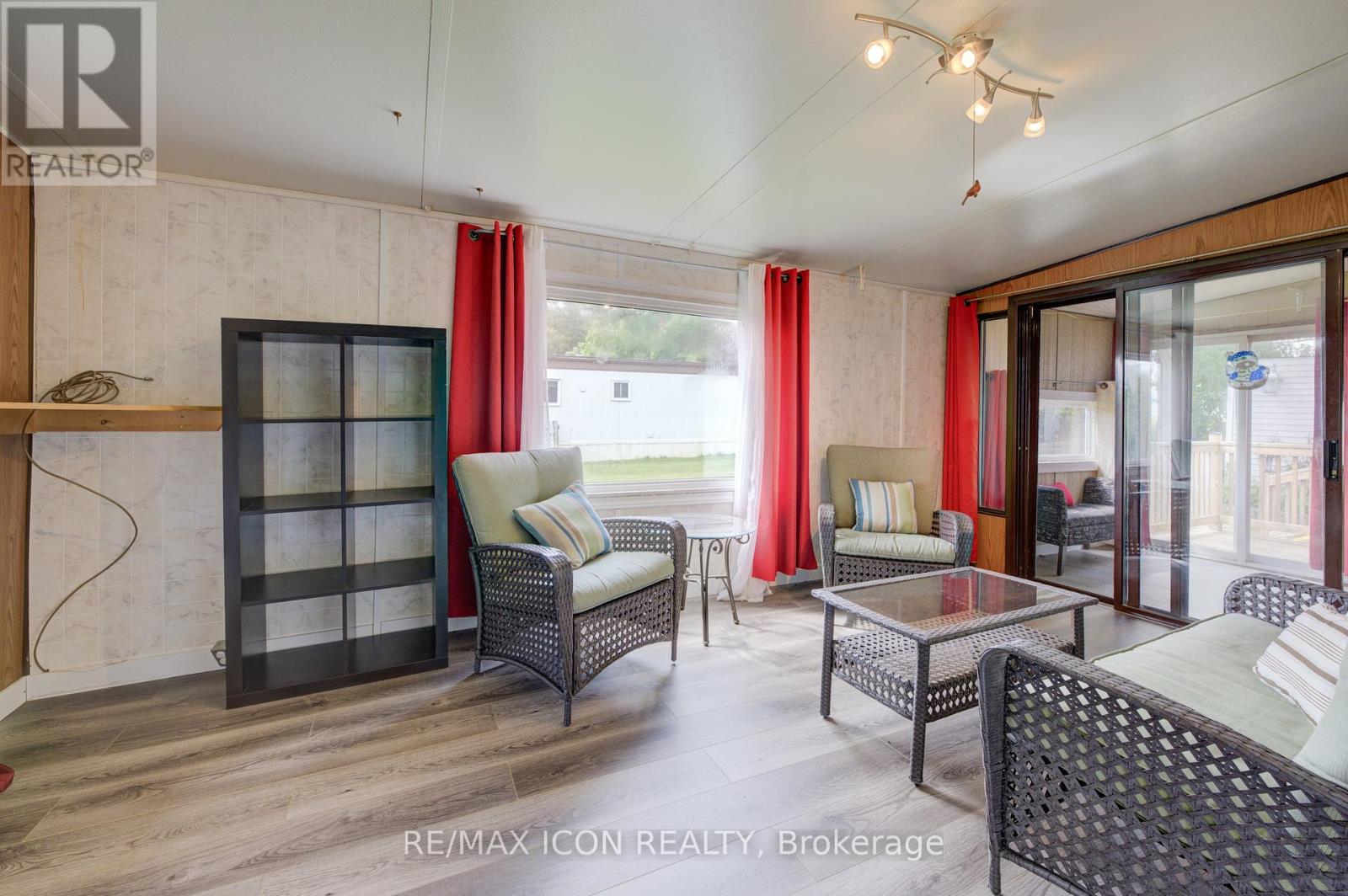 Photo 15 of 25 Grand Vista Crescent, Wellington North ON