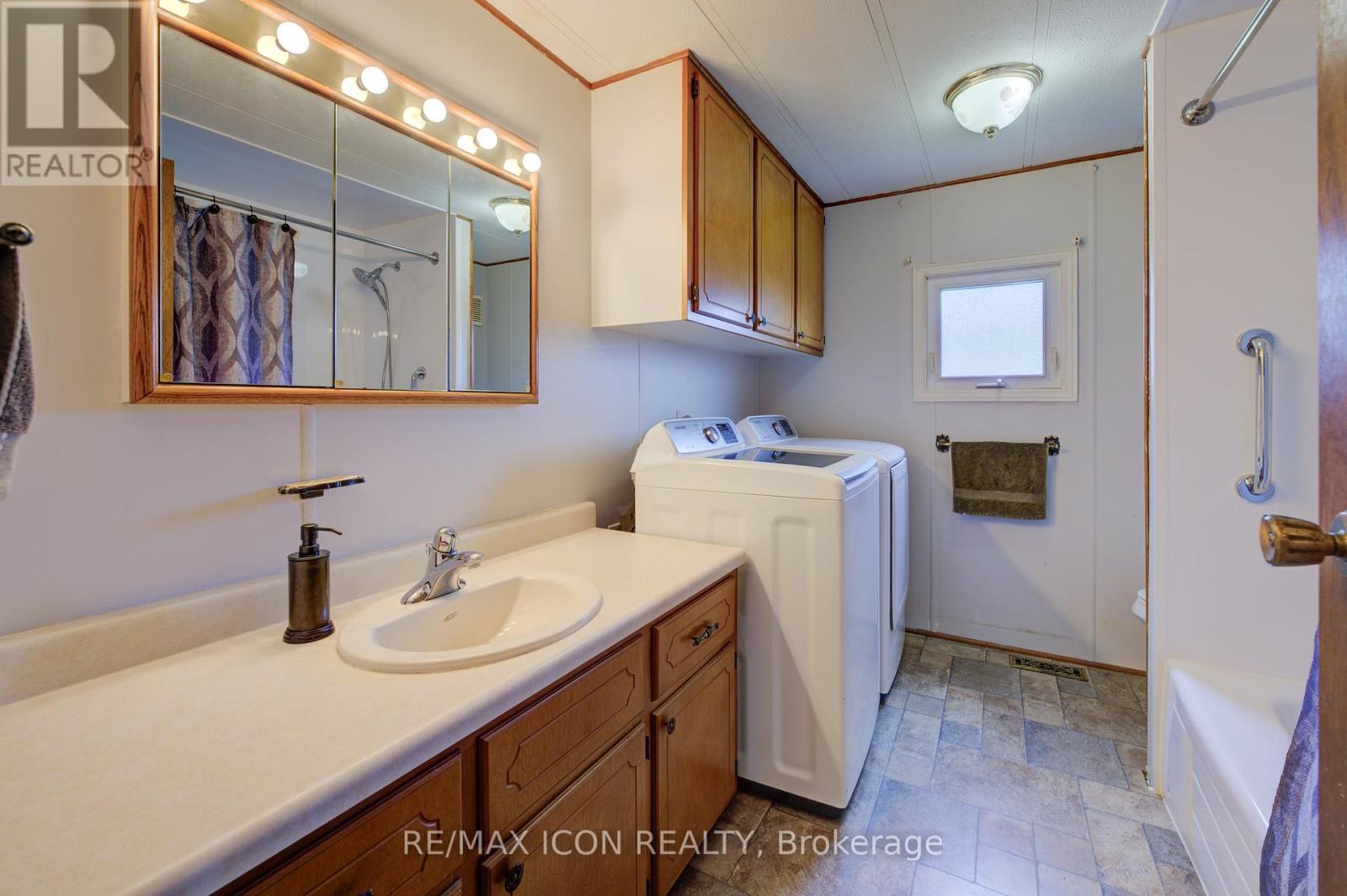 Photo 20 of 25 Grand Vista Crescent, Wellington North ON