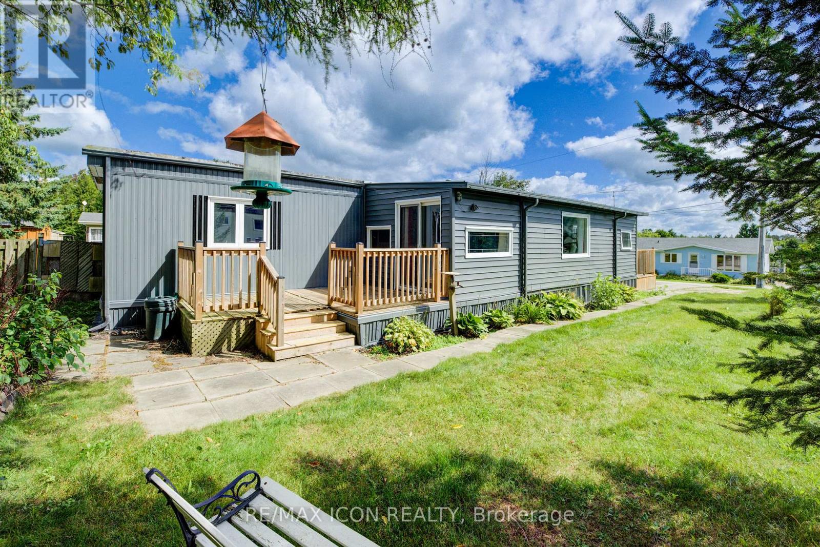 Photo 26 of 25 Grand Vista Crescent, Wellington North ON