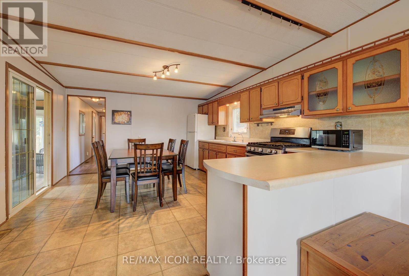 Photo 6 of 25 Grand Vista Crescent, Wellington North ON