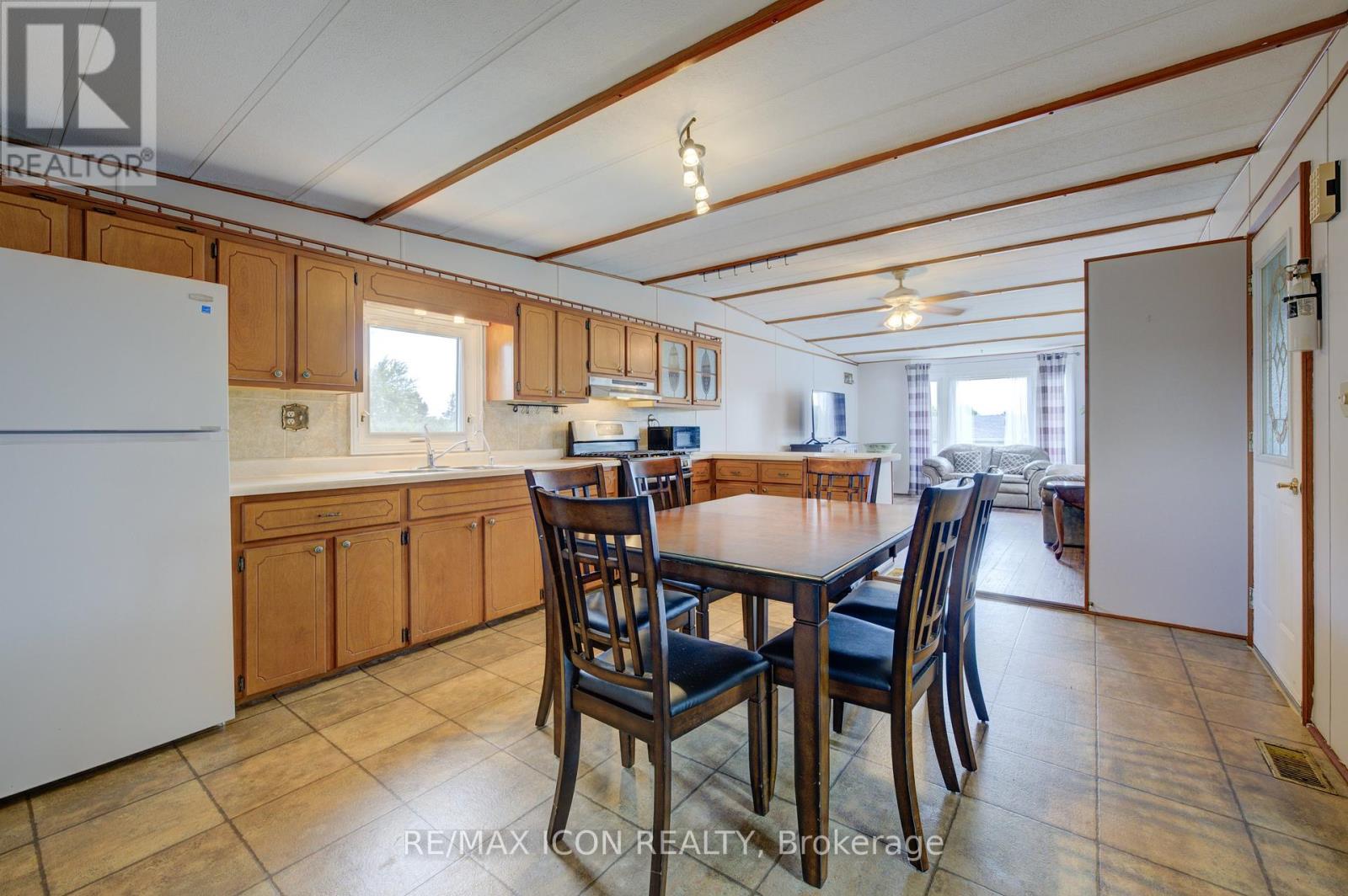 Photo 7 of 25 Grand Vista Crescent, Wellington North ON