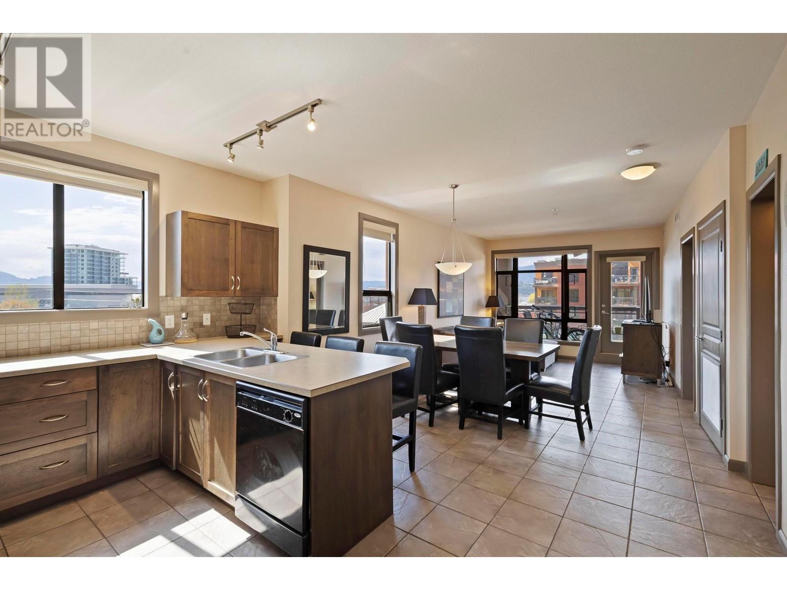 #543 654 COOK ROAD - Image 2
