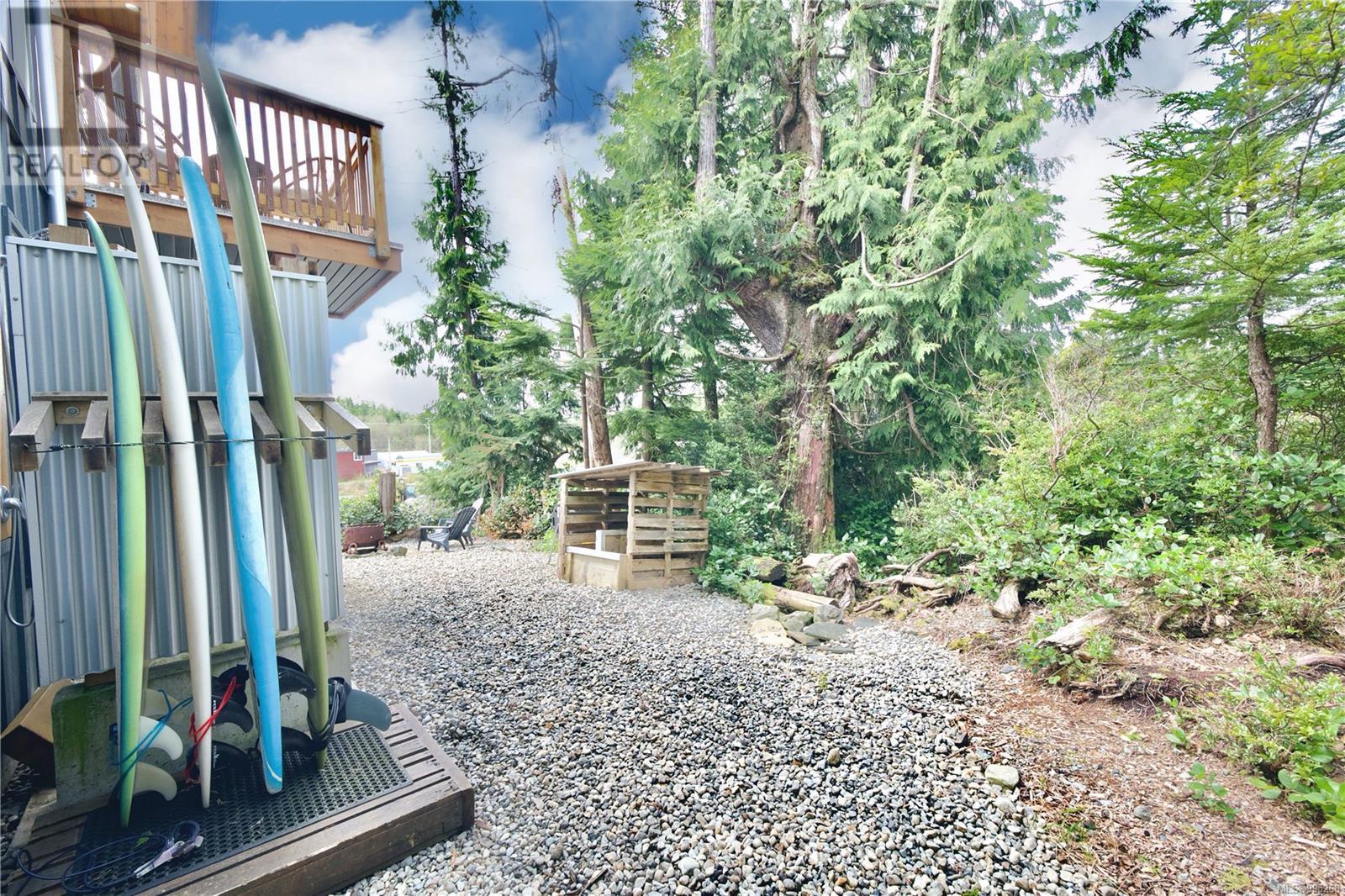 623 Yew Wood Rd, Tofino