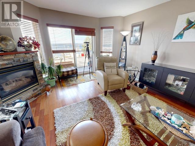 203-4510 WILLINGDON AVE, Powell River