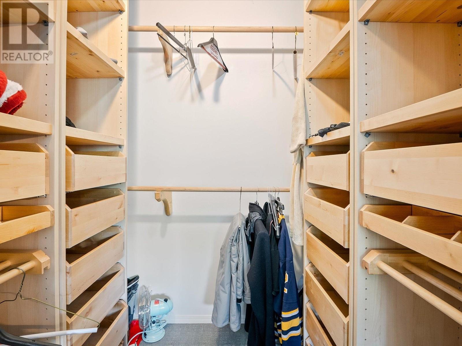 6252 PALMER DRIVE, Whistler
