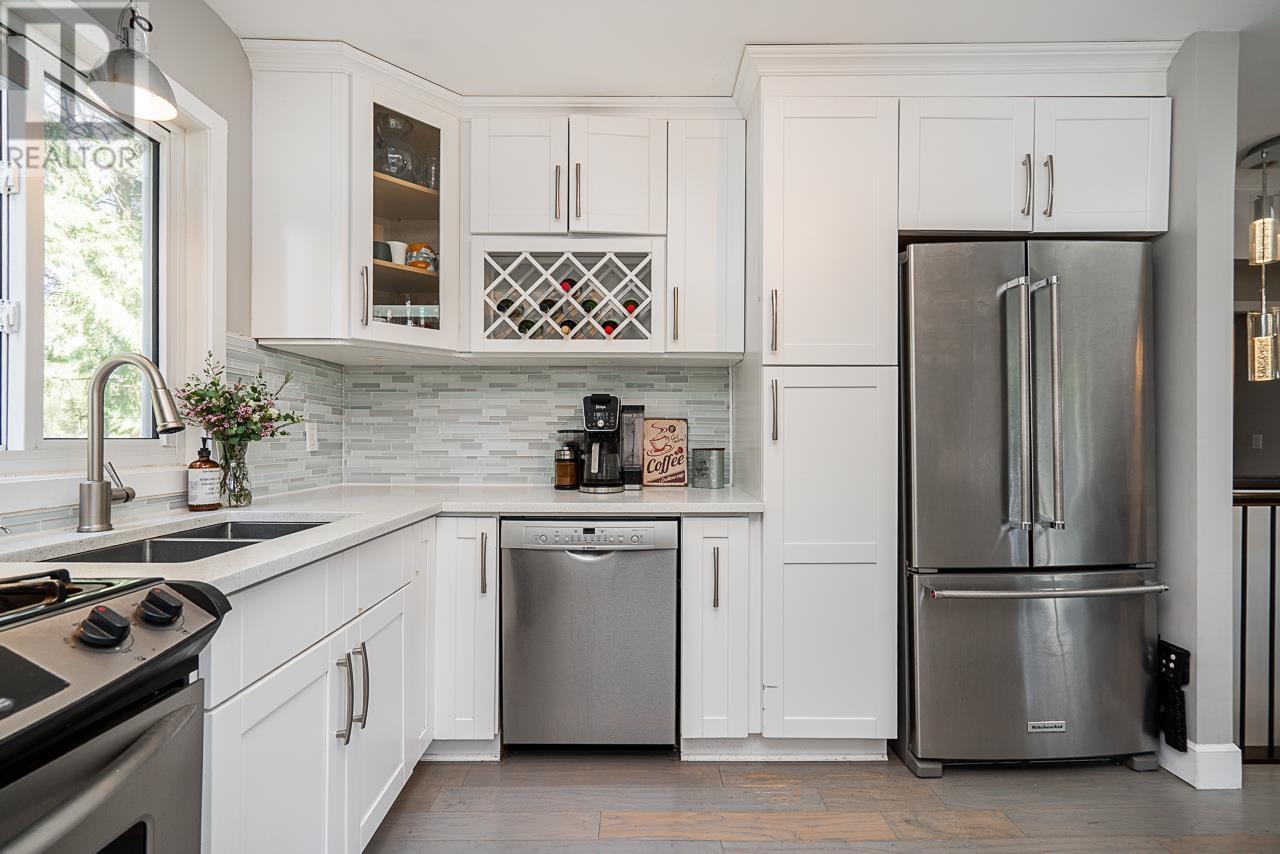 101 COLLEGE PARK WAY, Port Moody real estate listing R2995292